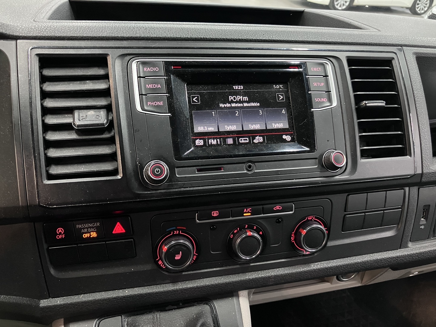 VOLKSWAGEN Transporter 2017