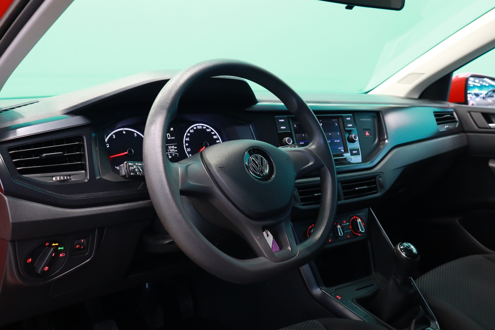 VOLKSWAGEN Polo 2018