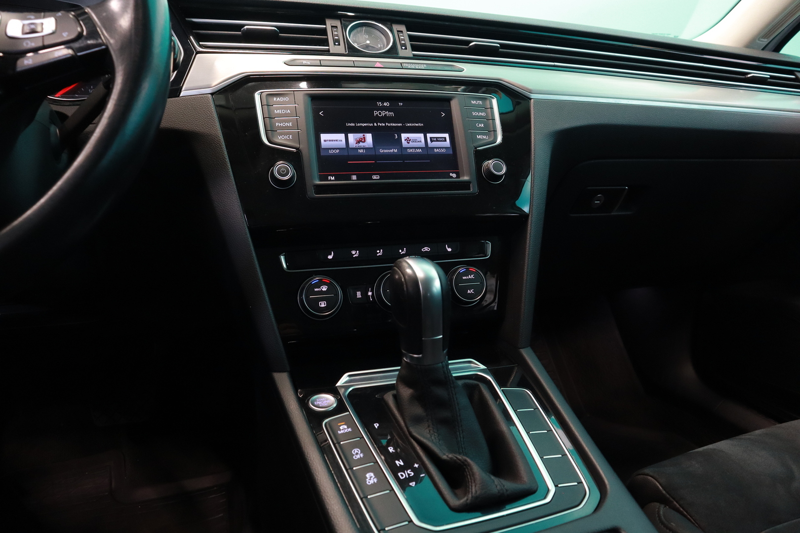 VOLKSWAGEN Passat 2015