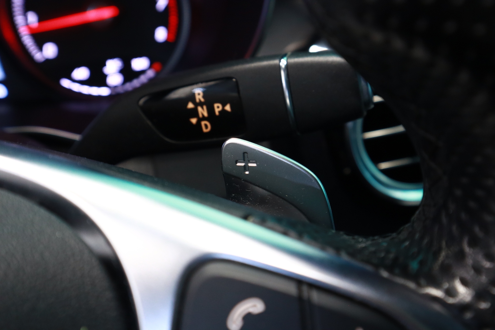 MERCEDES-BENZ C 2018