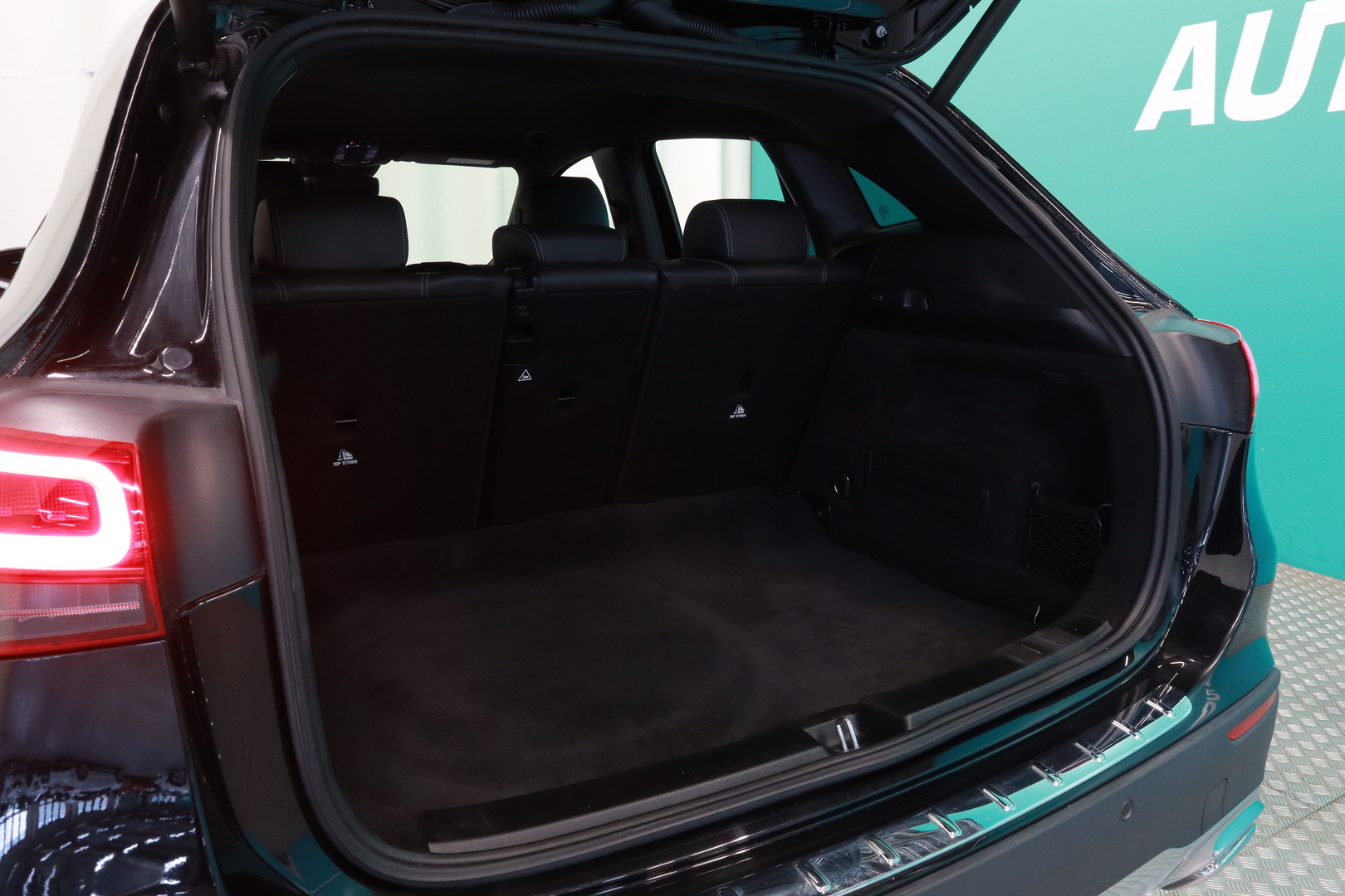 MERCEDES-BENZ GLA 2020