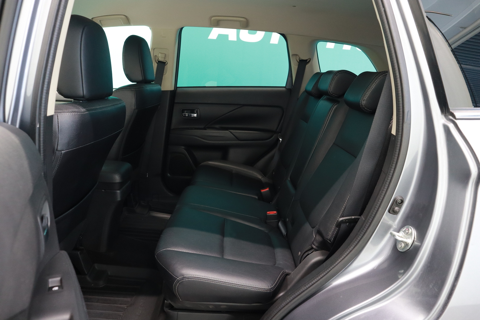 MITSUBISHI Outlander 2017