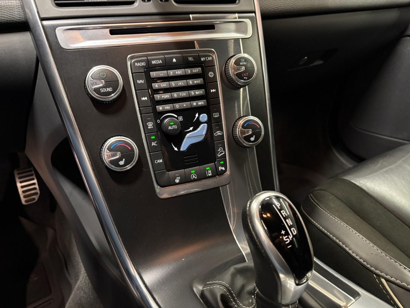 VOLVO XC60 12