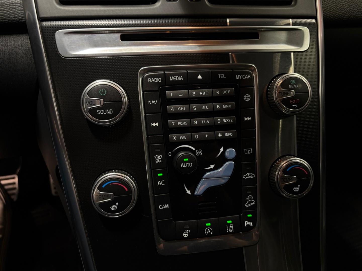 VOLVO XC60 13