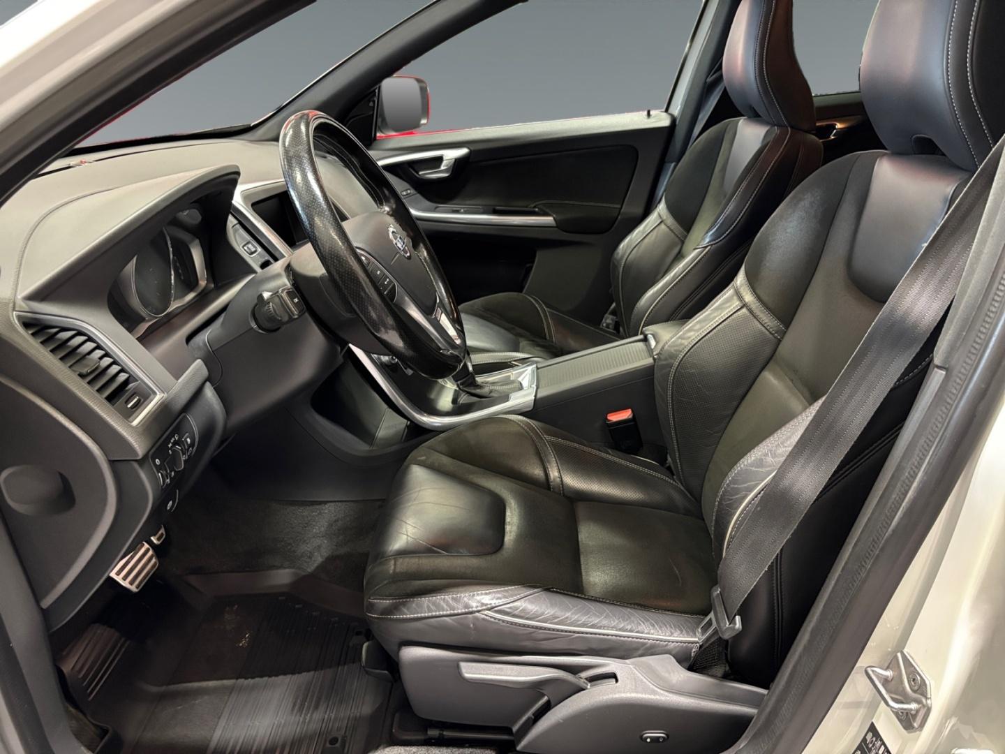 VOLVO XC60 6