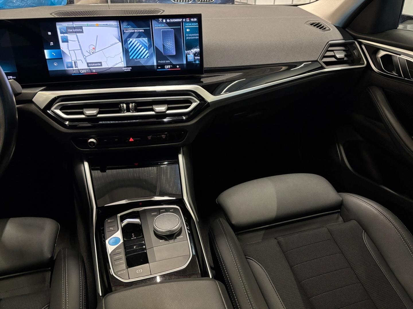 BMW i4 12