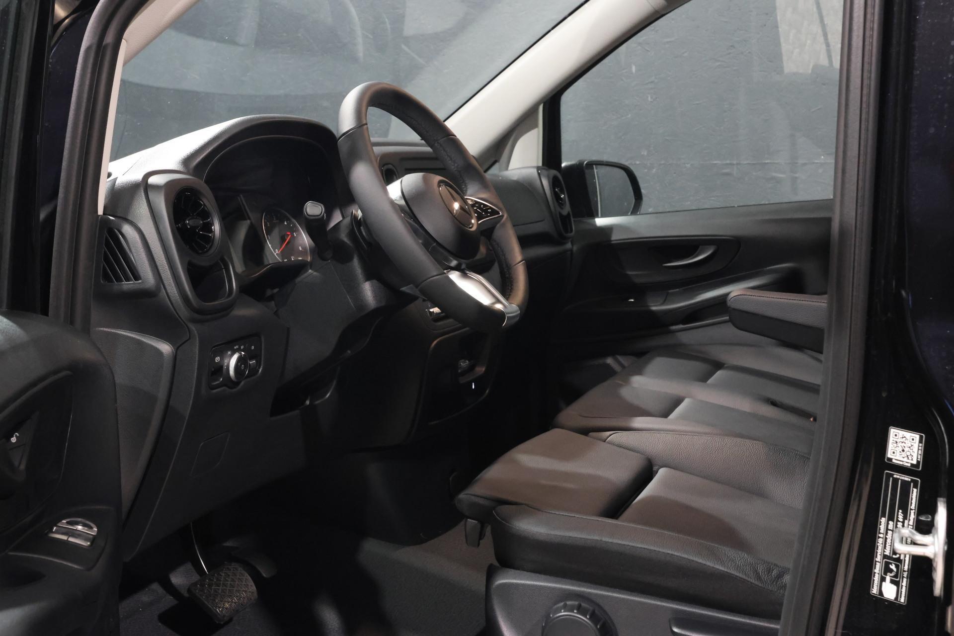 MERCEDES-BENZ Vito 11