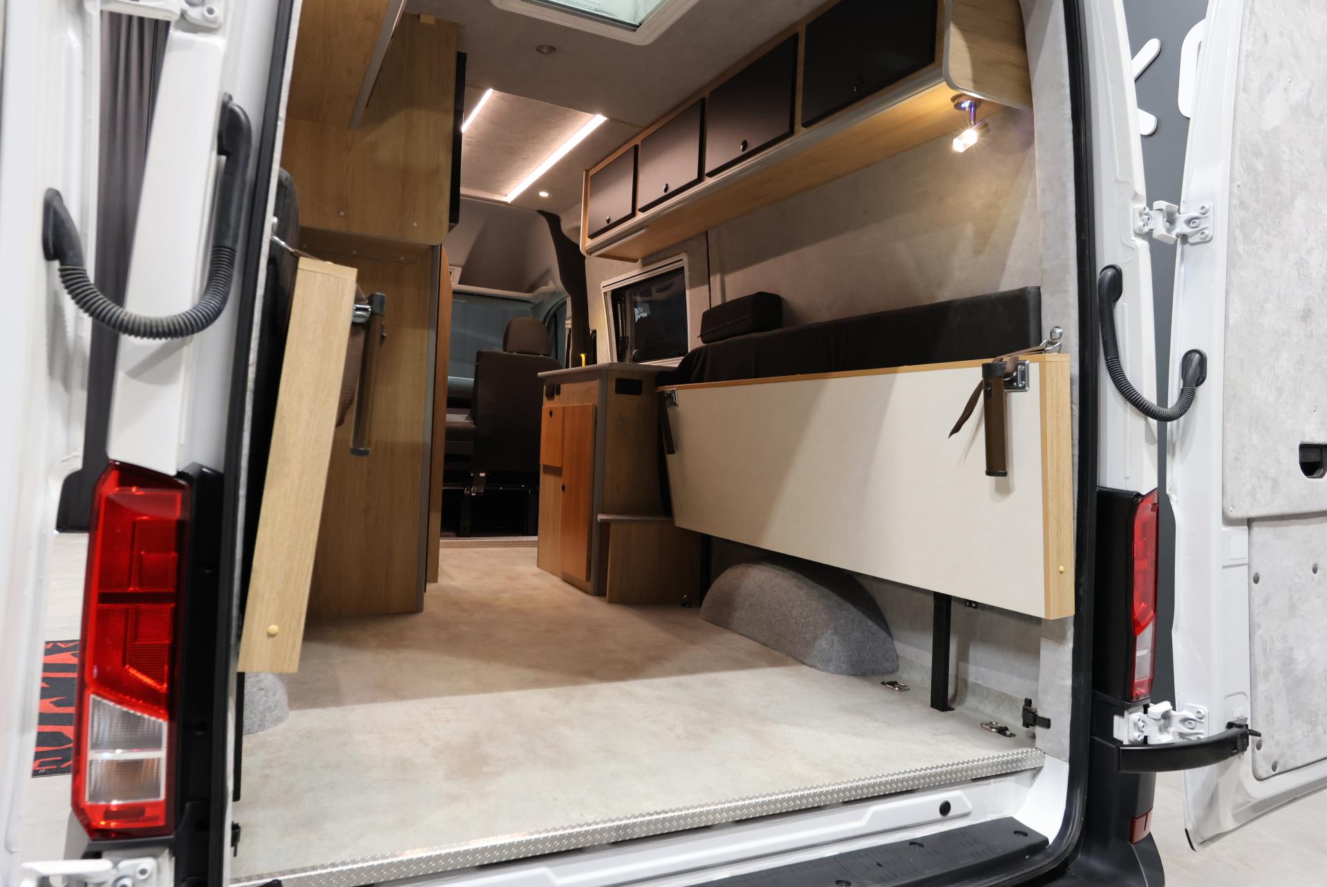 VOLKSWAGEN Crafter 15