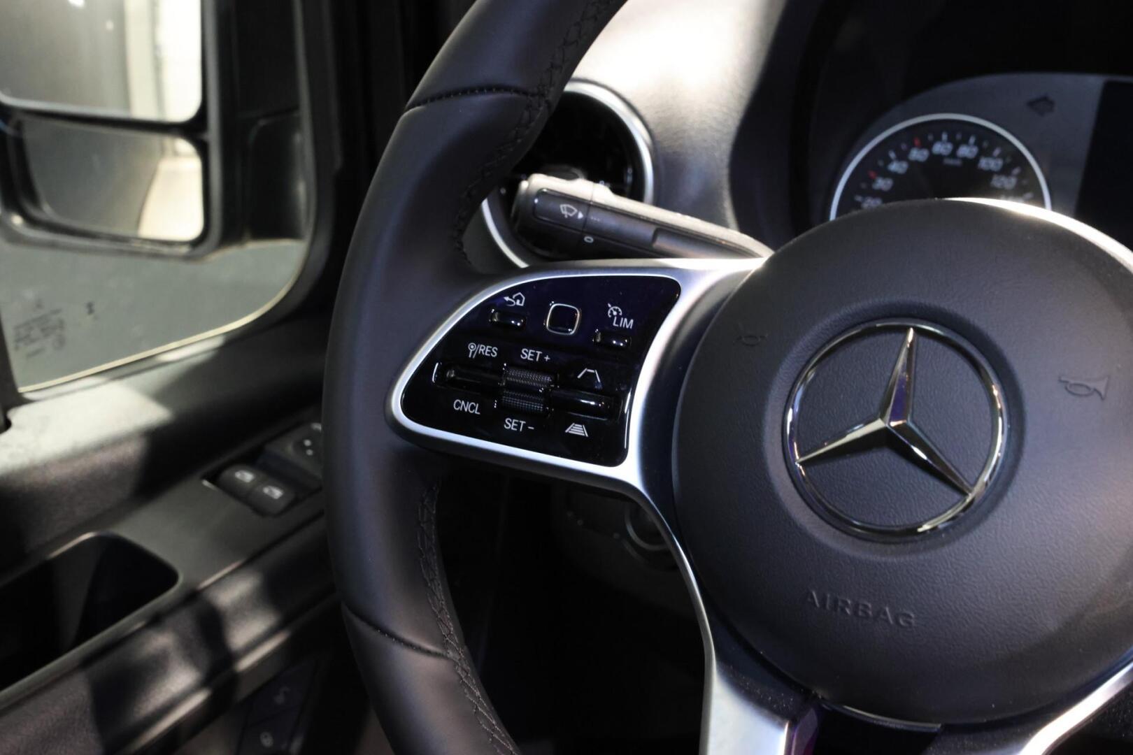 MERCEDES-BENZ Sprinter 9