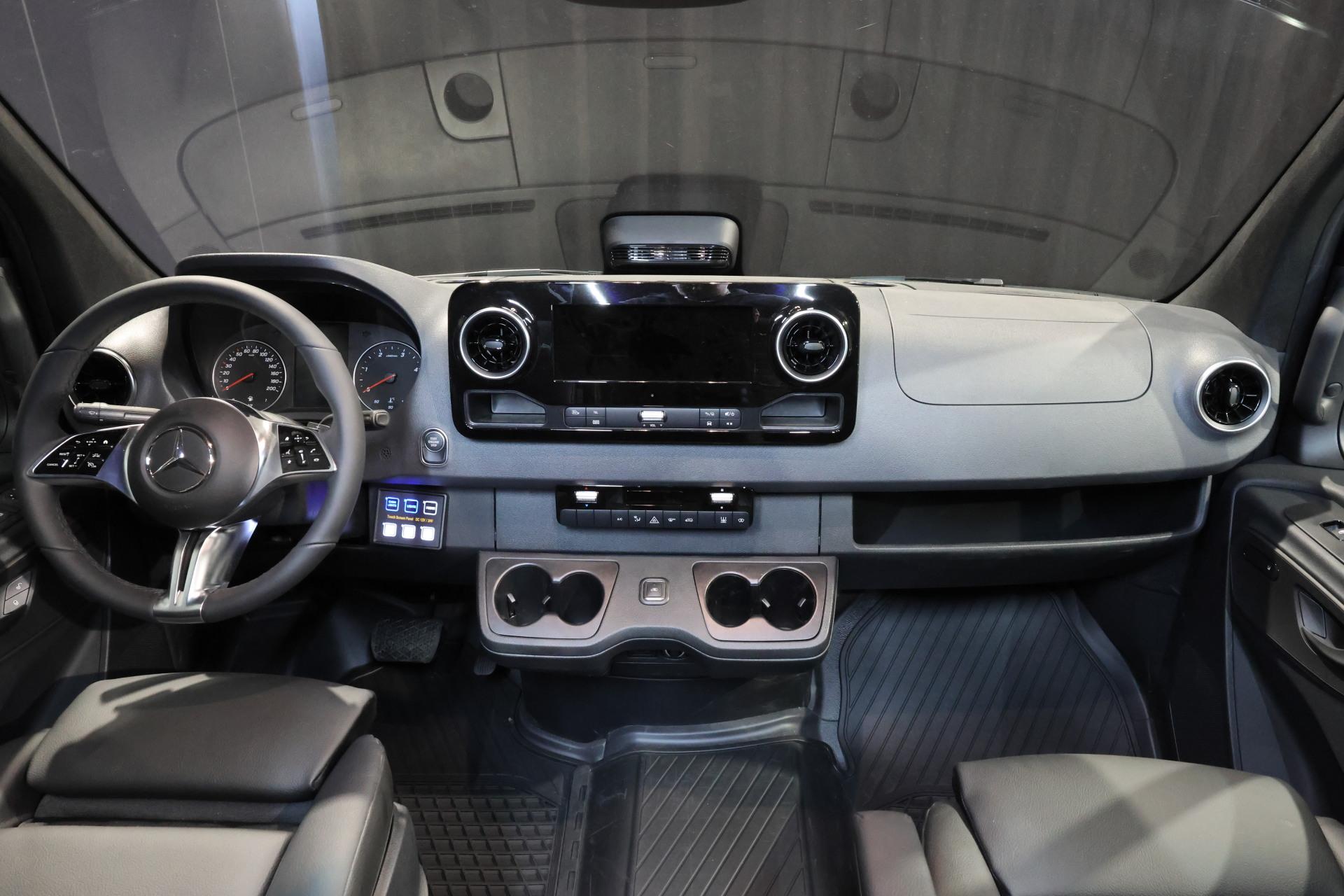 MERCEDES-BENZ Sprinter 8