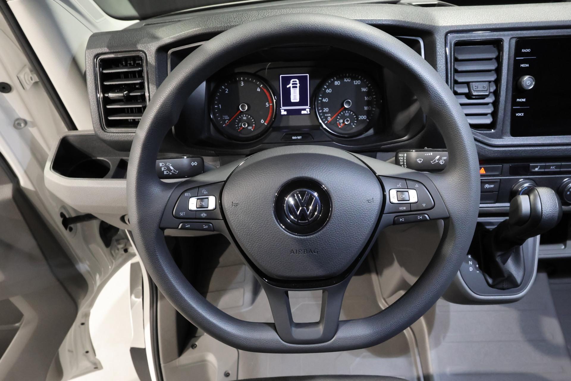 VOLKSWAGEN Crafter 10