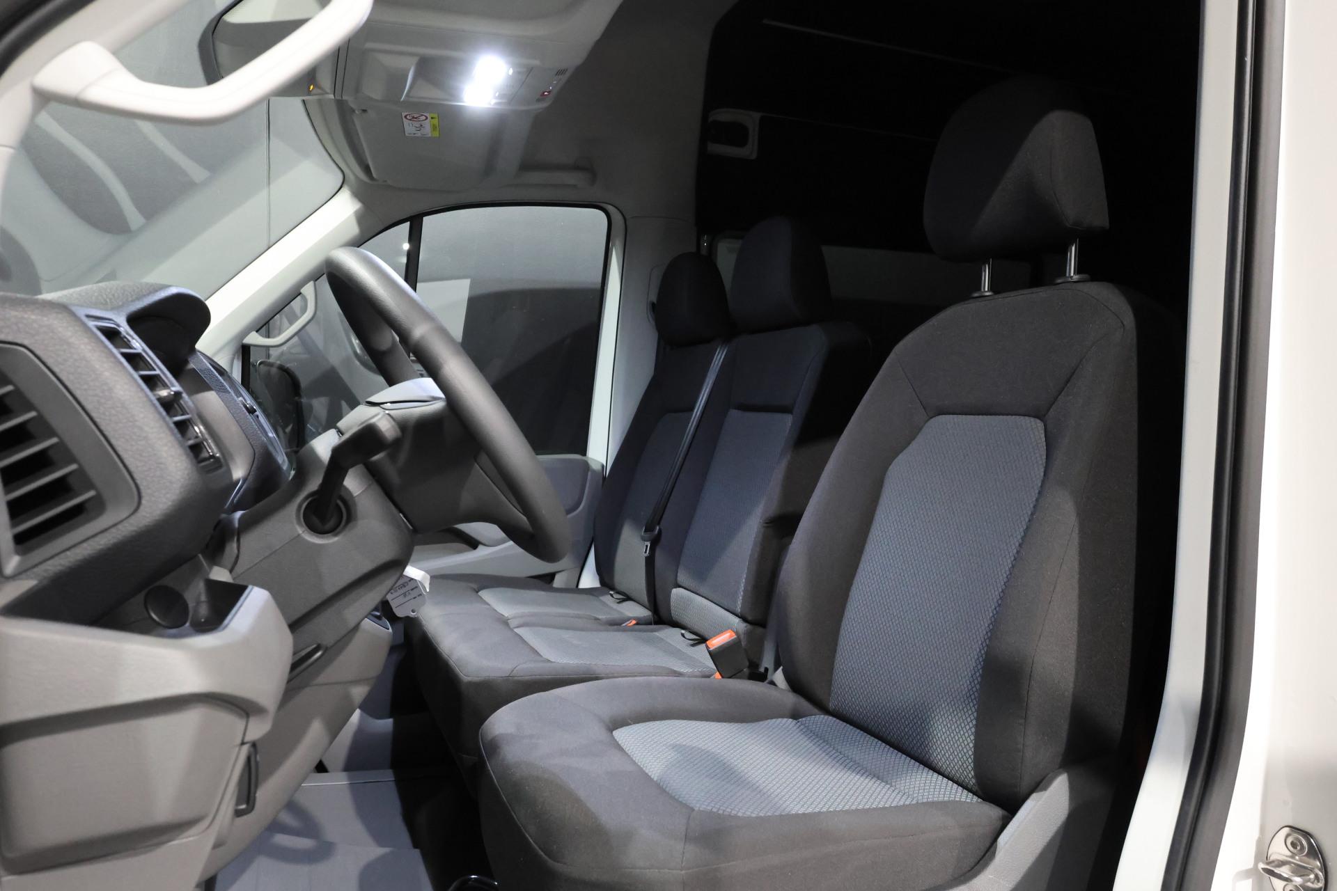 VOLKSWAGEN Crafter 13