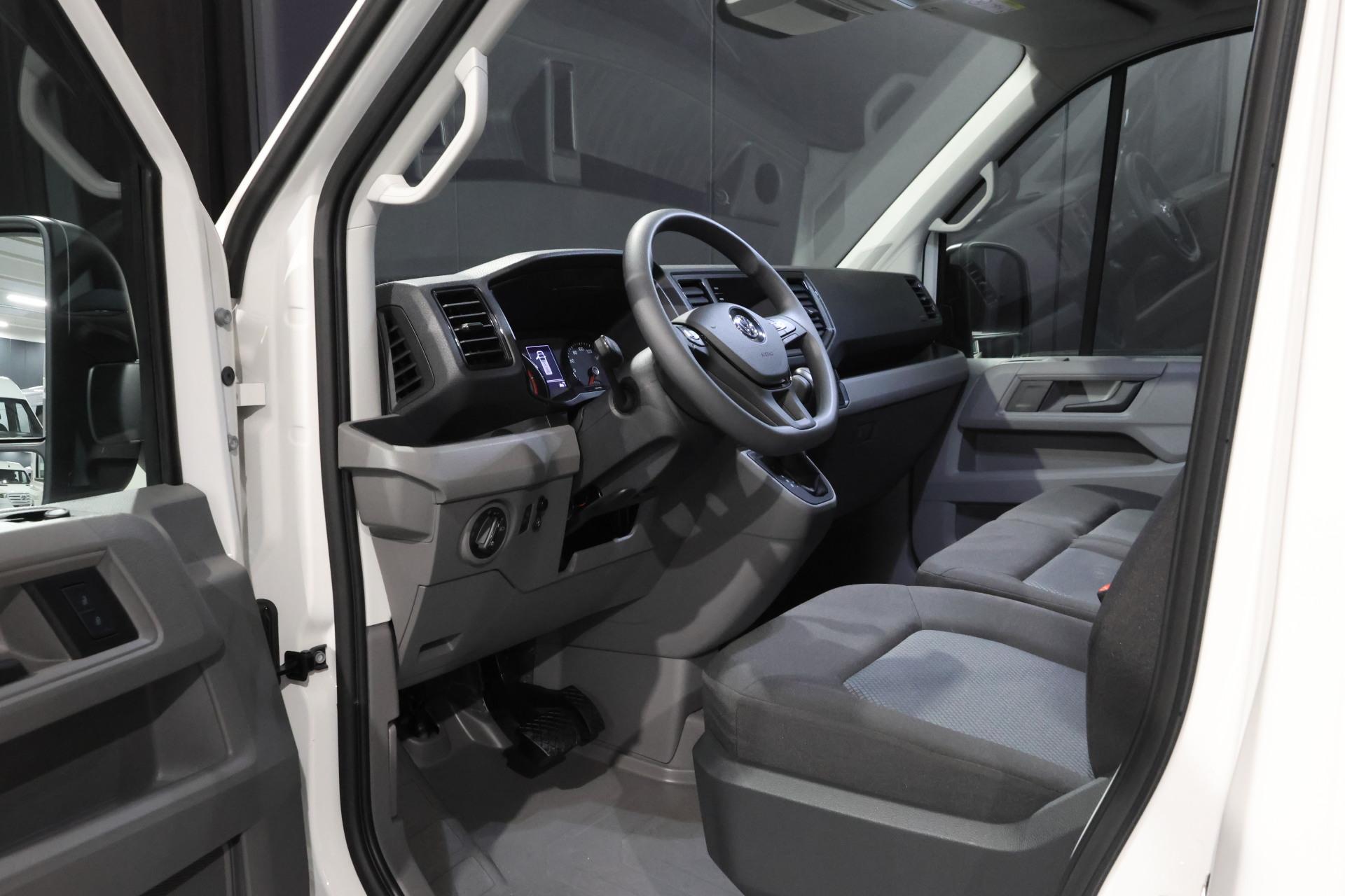 VOLKSWAGEN Crafter 7