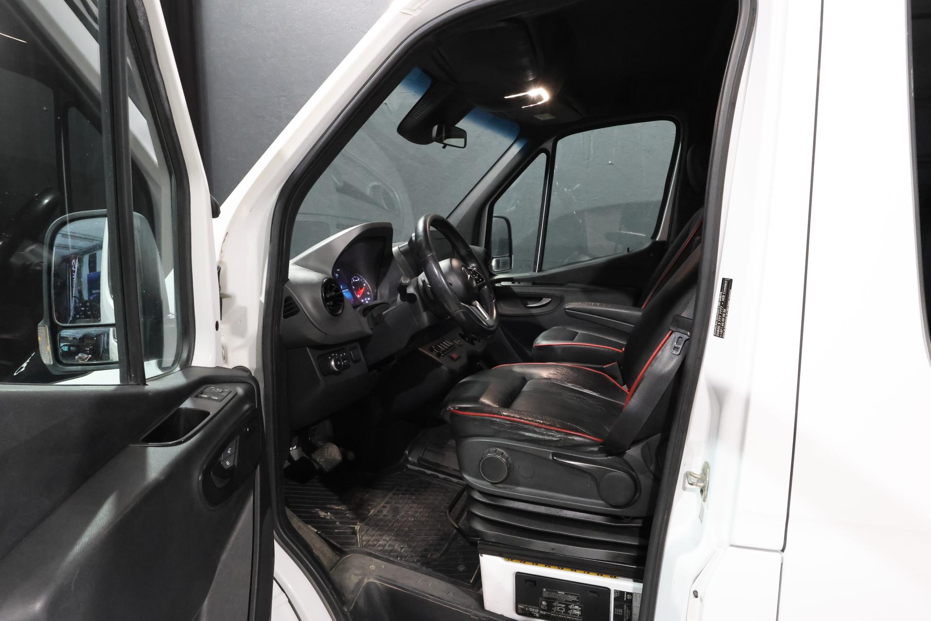 MERCEDES-BENZ Sprinter 8