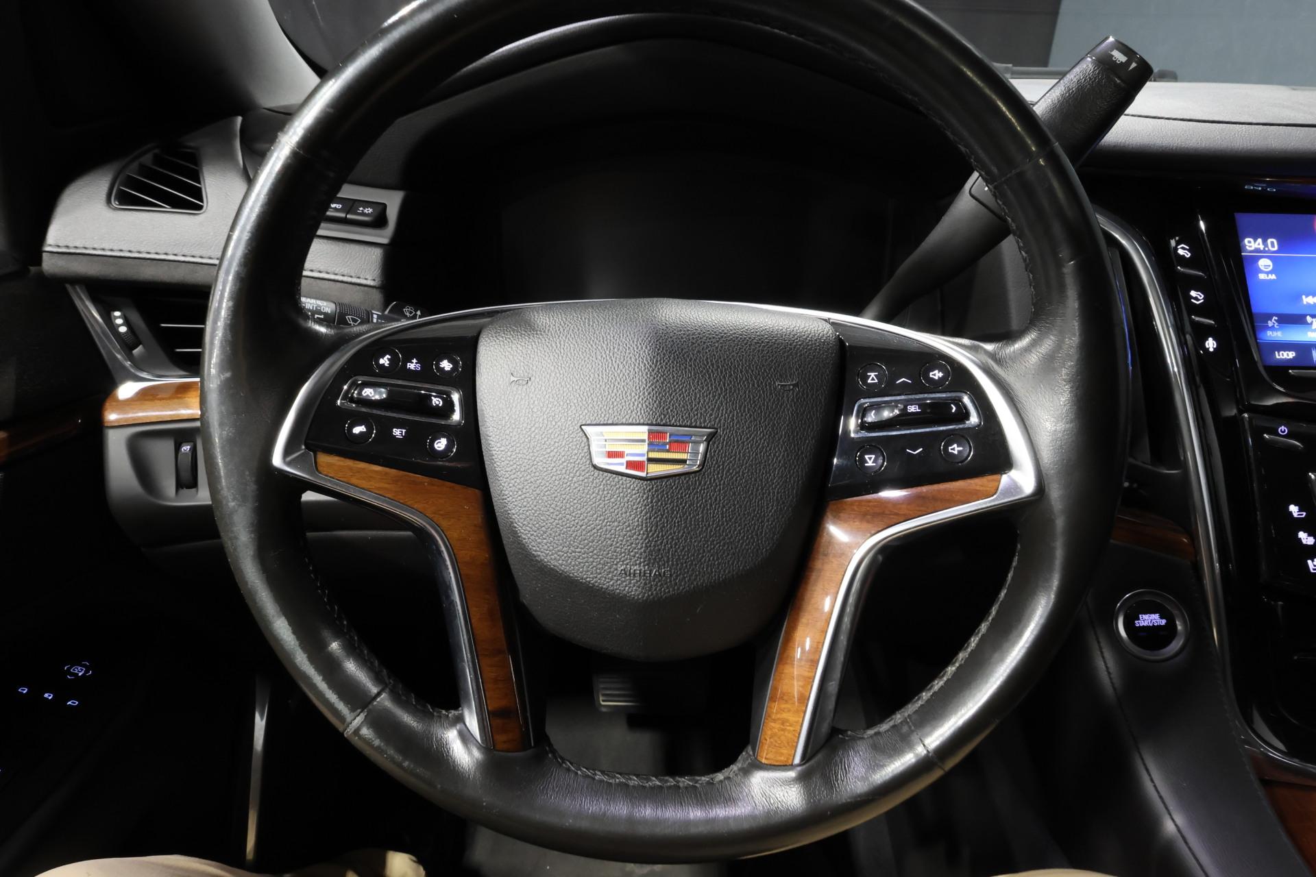 CADILLAC Escalade 10