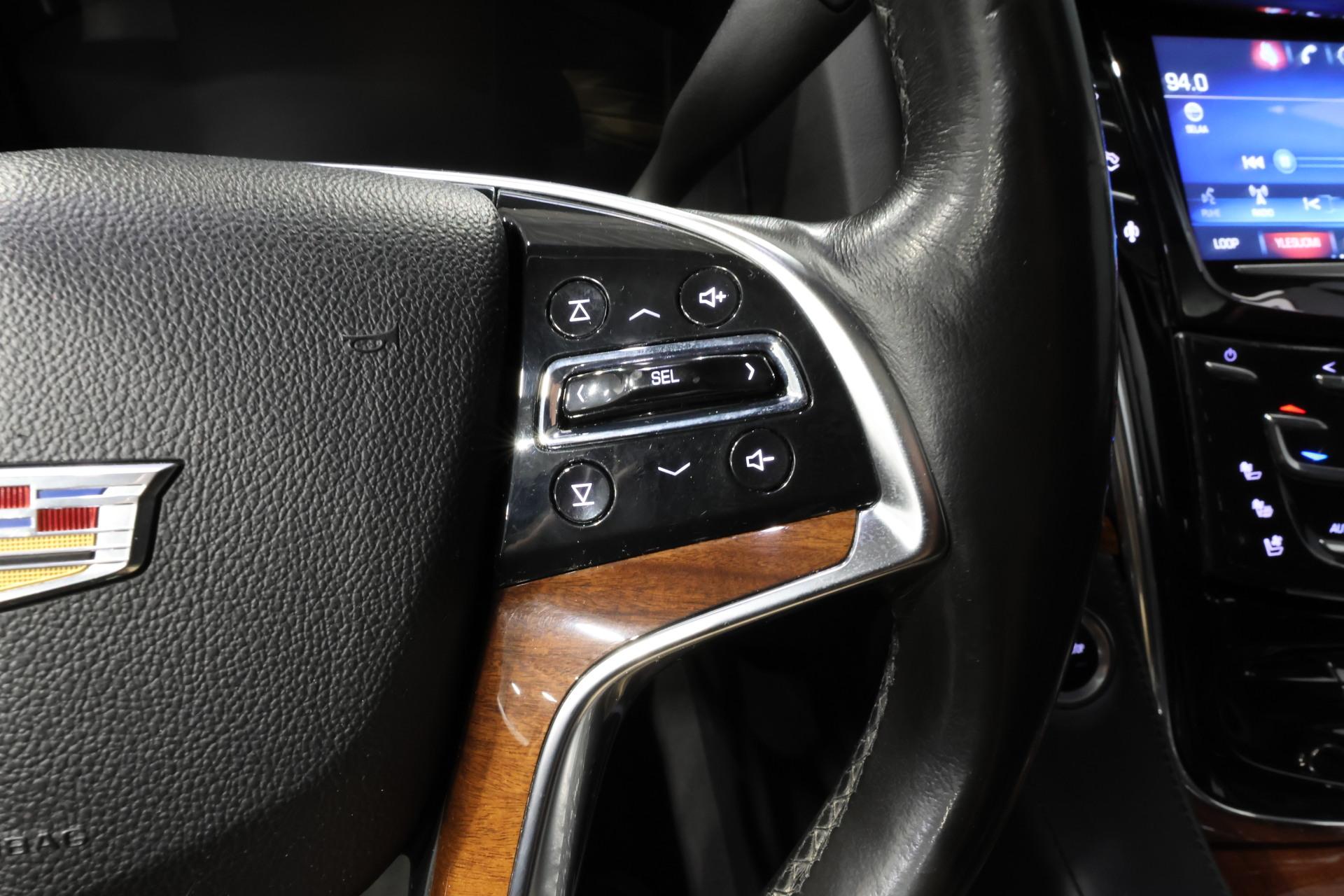 CADILLAC Escalade 12