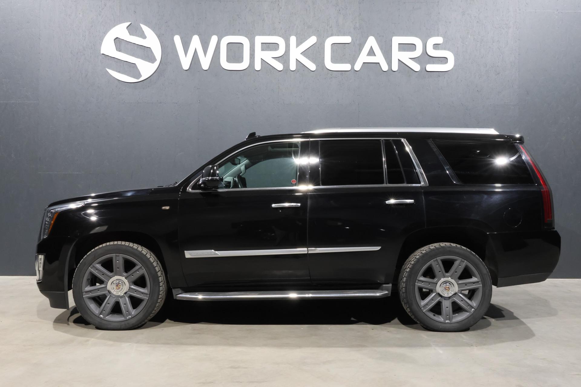 CADILLAC Escalade 6