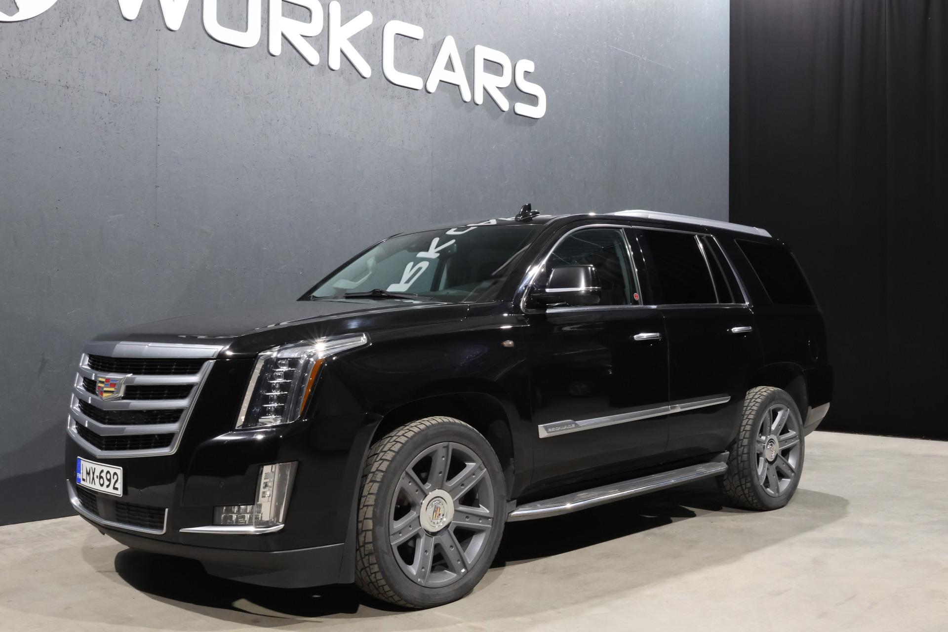 CADILLAC Escalade 7