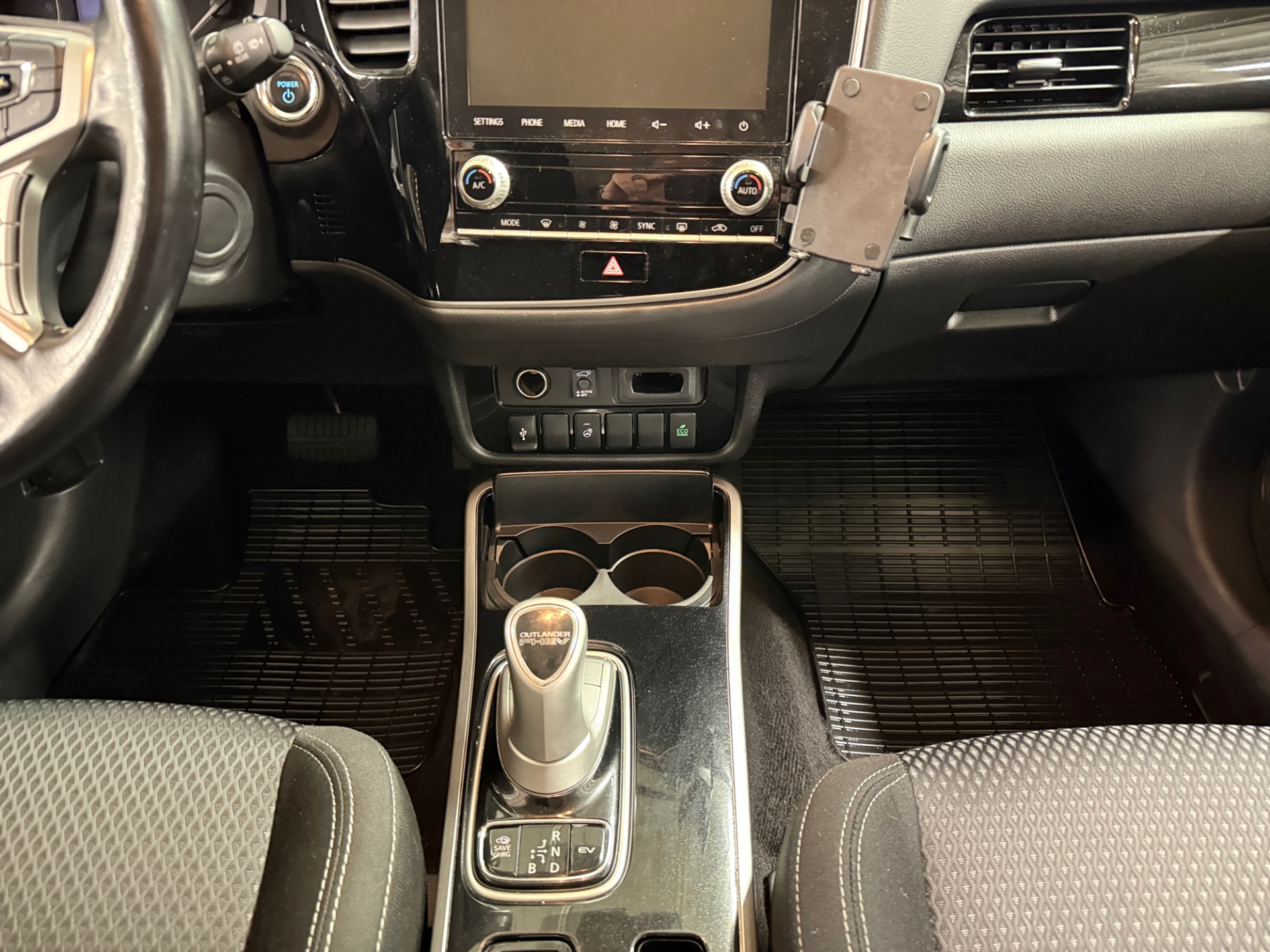 MITSUBISHI Outlander PHEV 2021