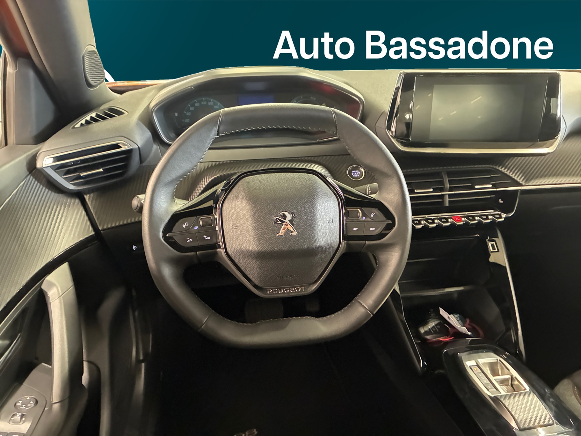 PEUGEOT e-2008 2023
