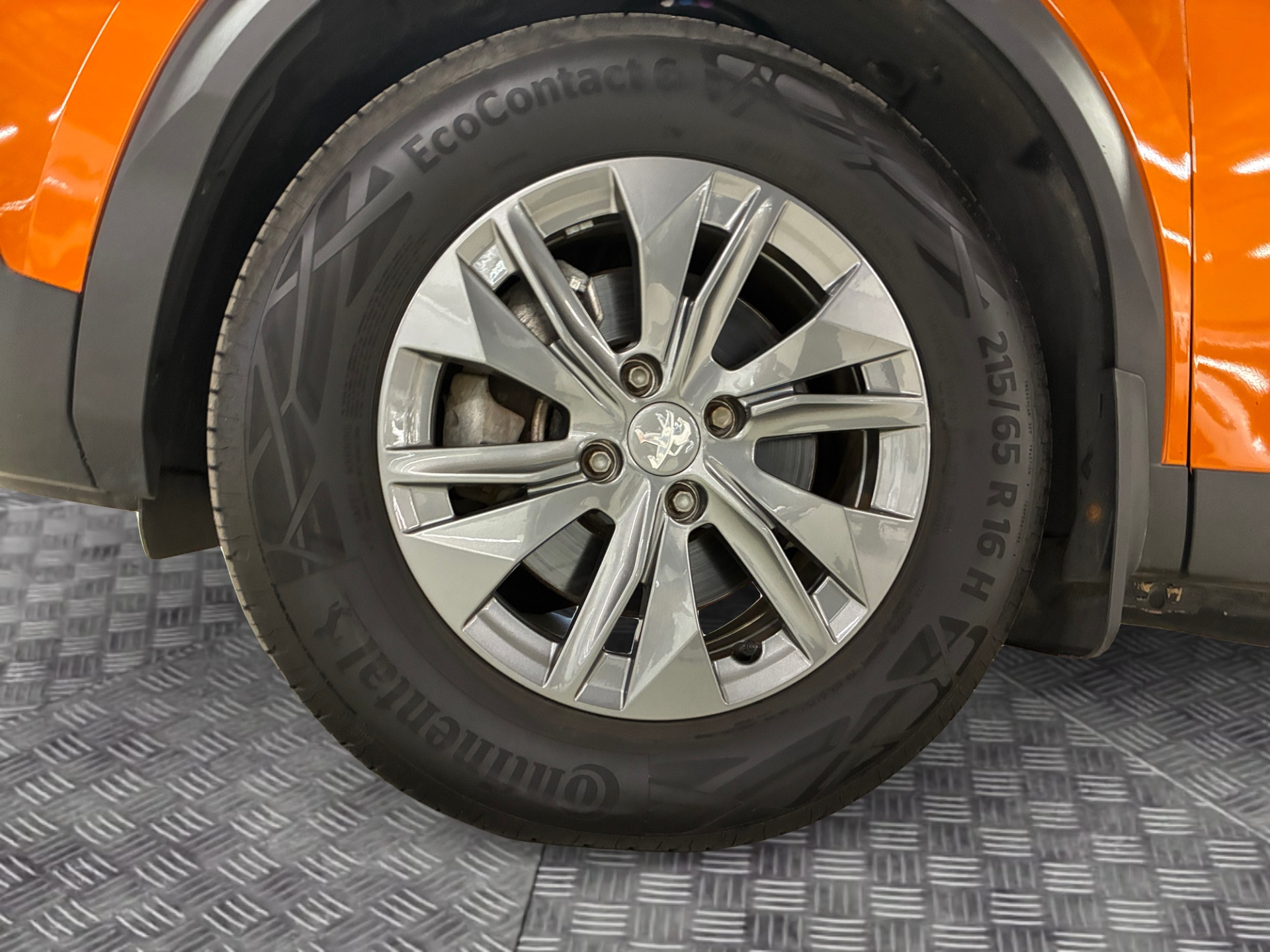 PEUGEOT e-2008 2023