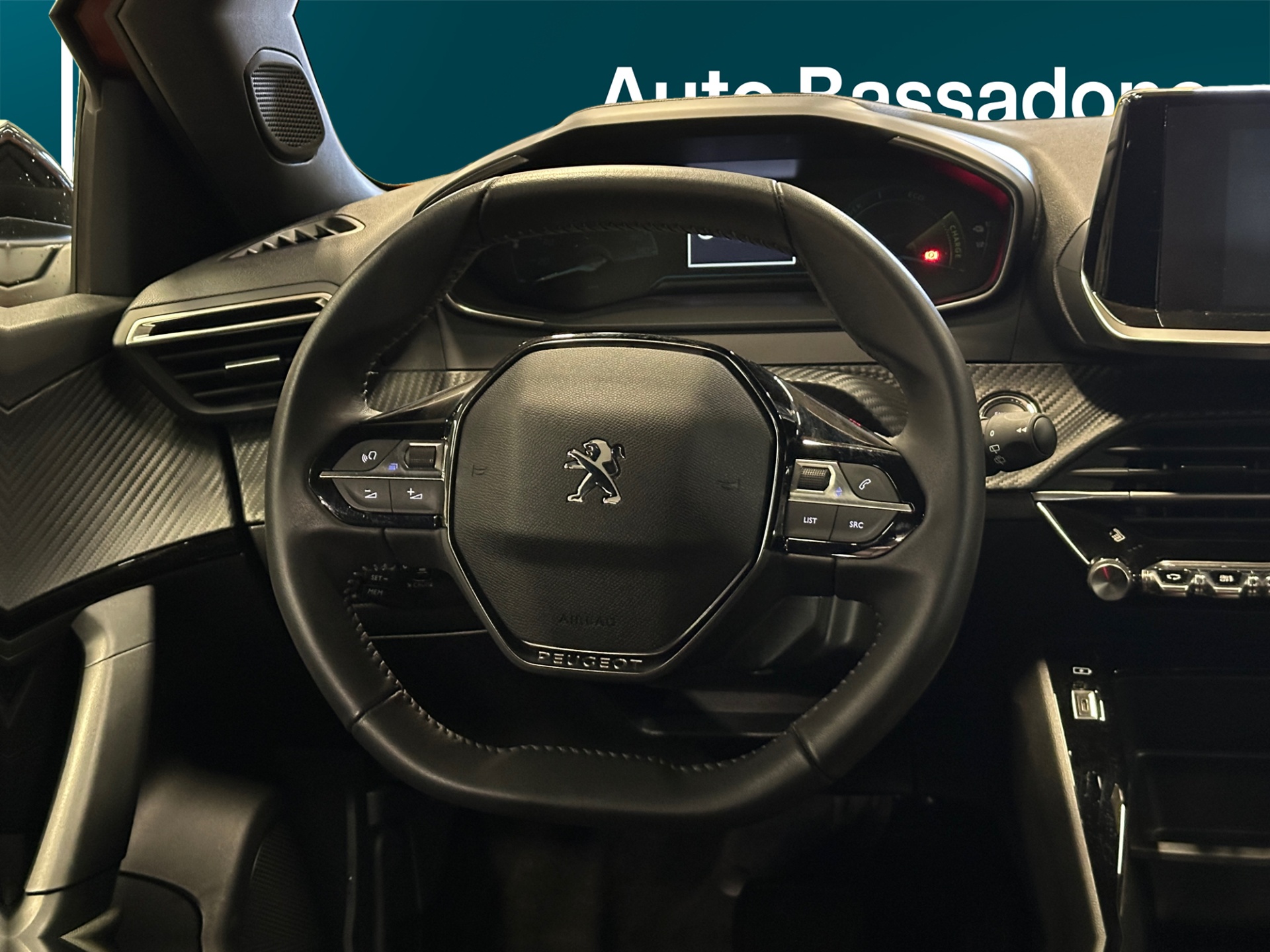 PEUGEOT e-2008 2023