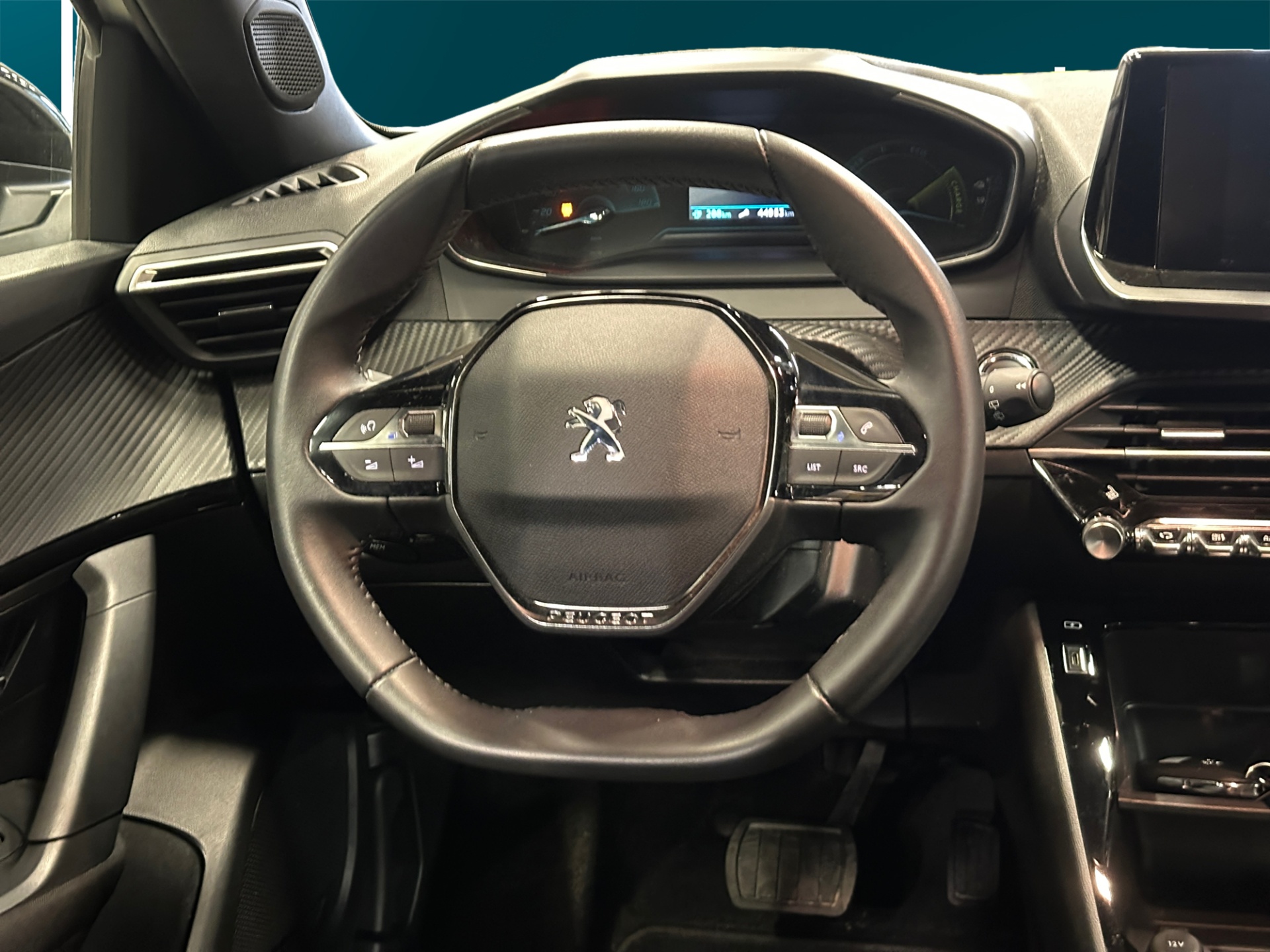 Peugeot e-2008 2023