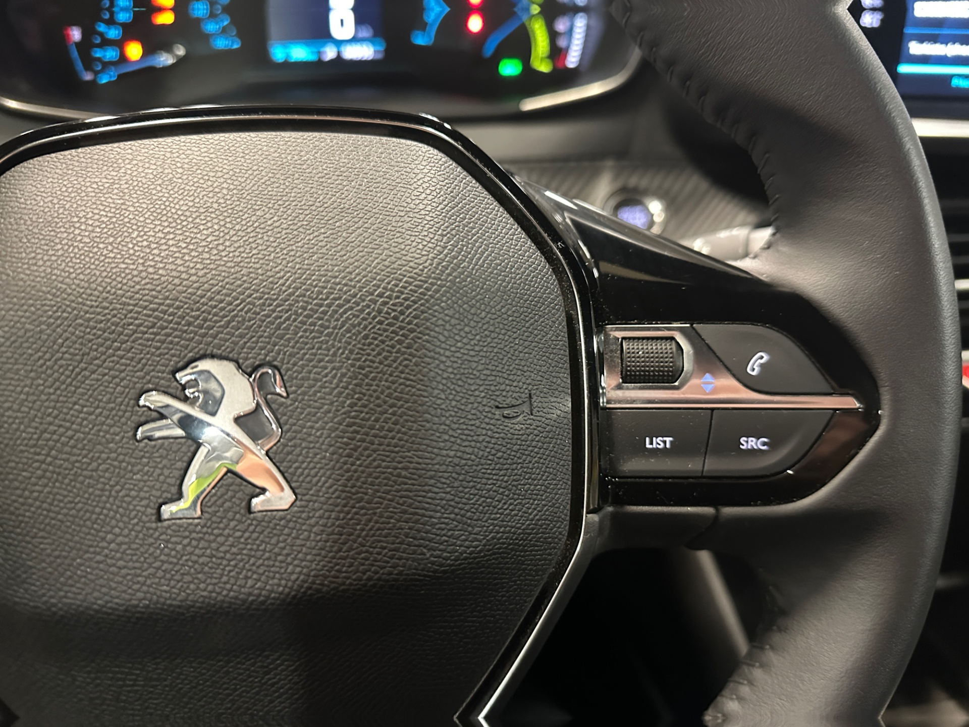 Peugeot e-2008 2023