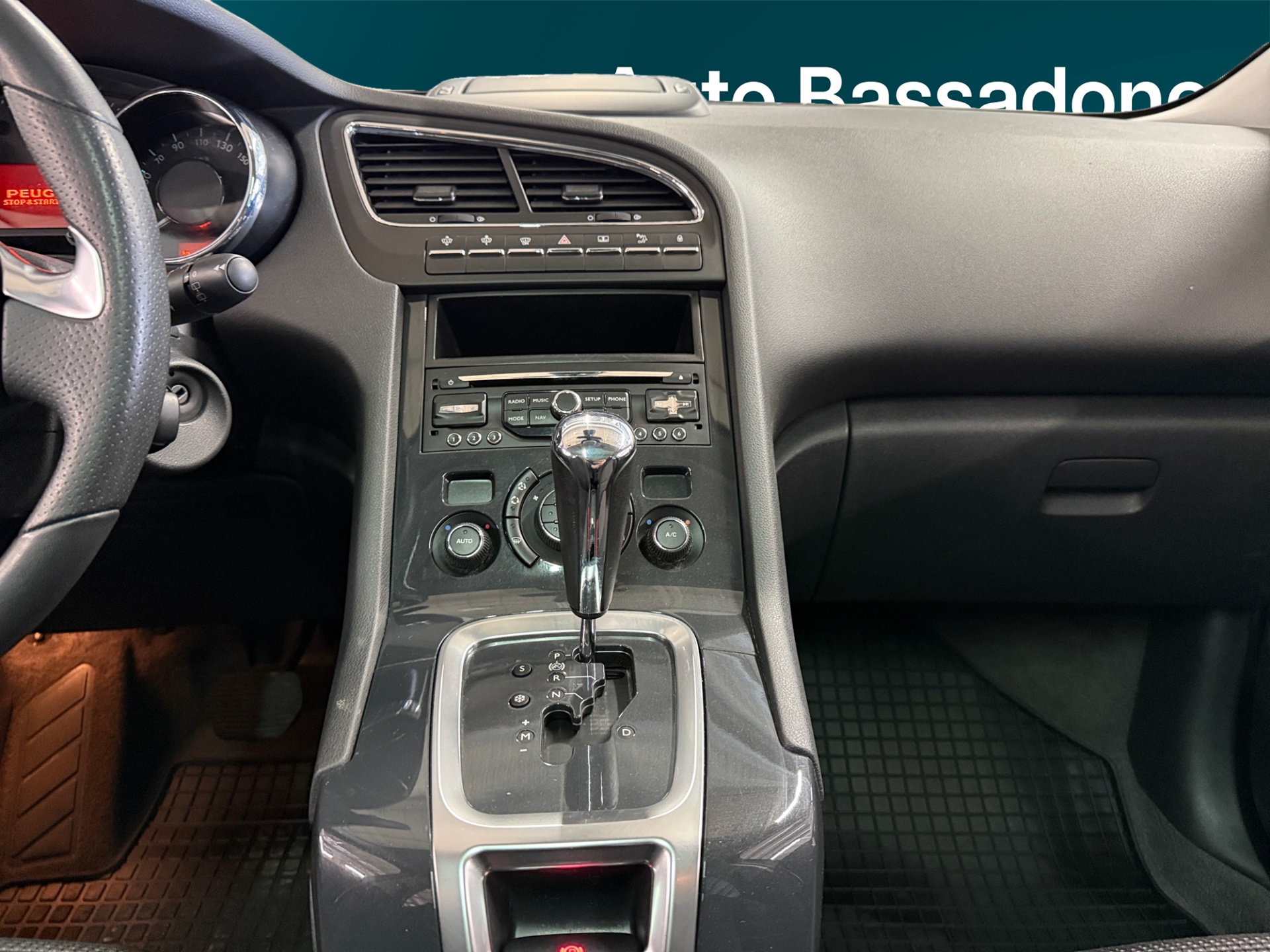 Peugeot 5008 2015