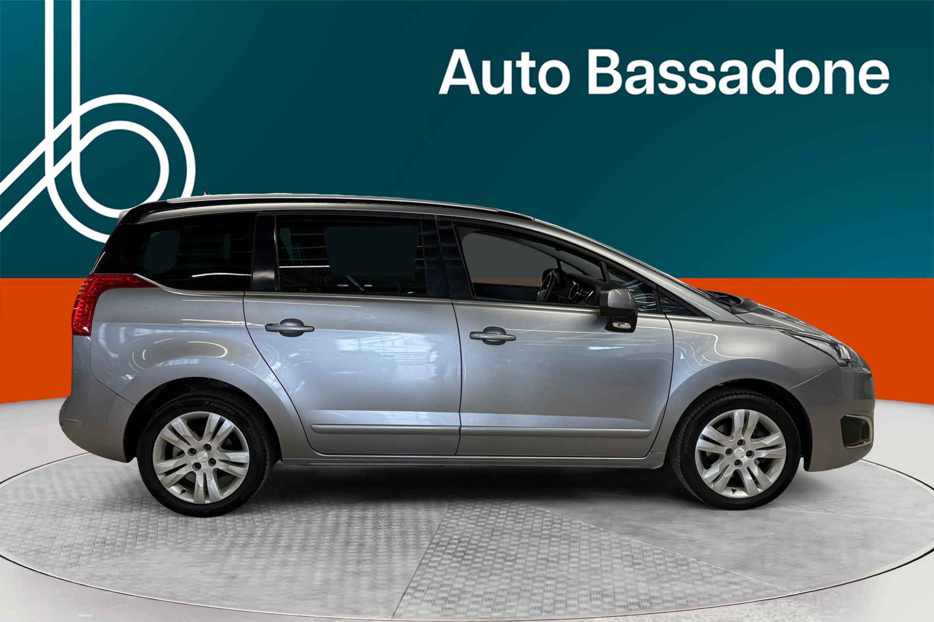 Peugeot 5008 2015