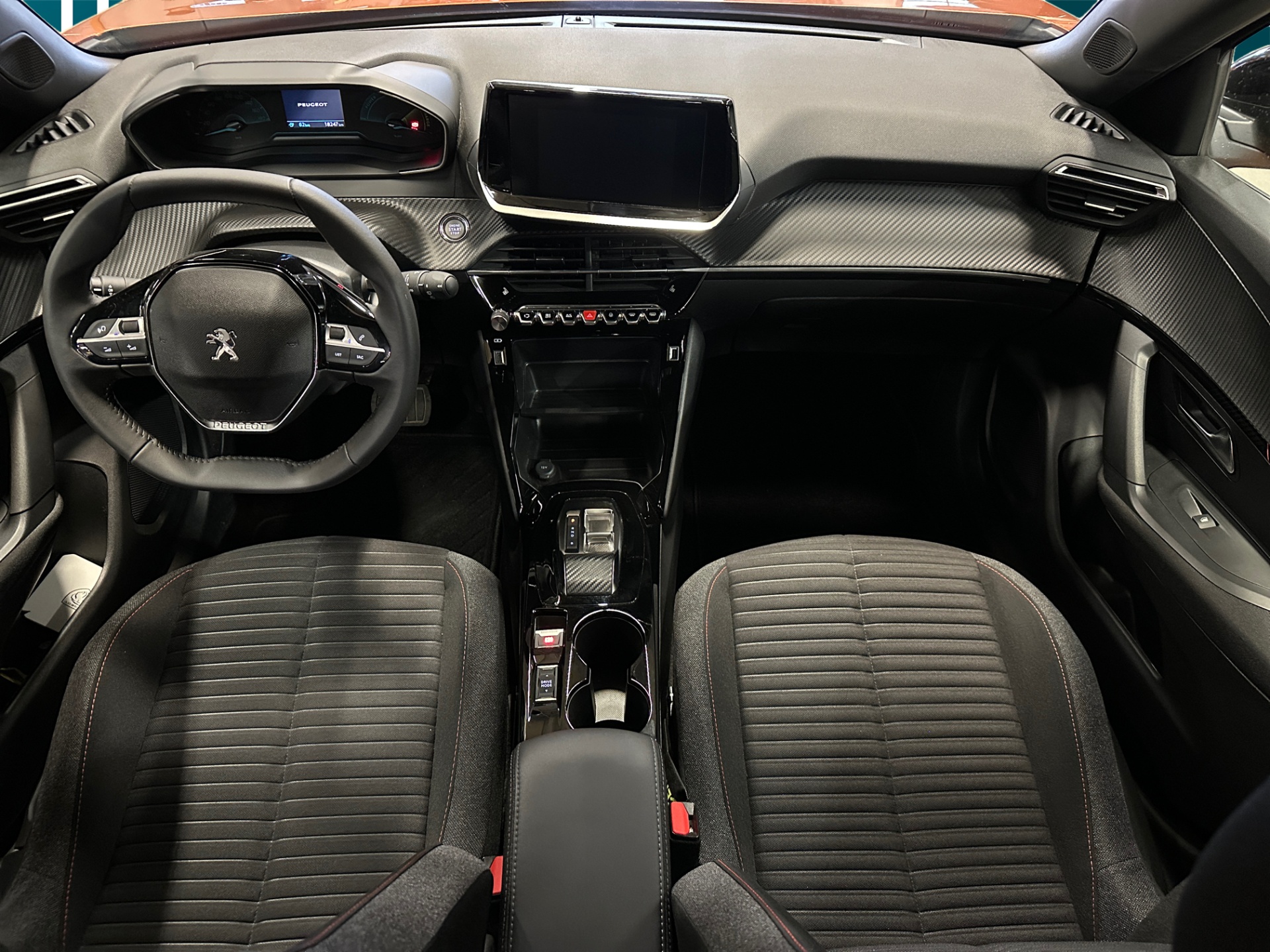 Peugeot e-2008 2023