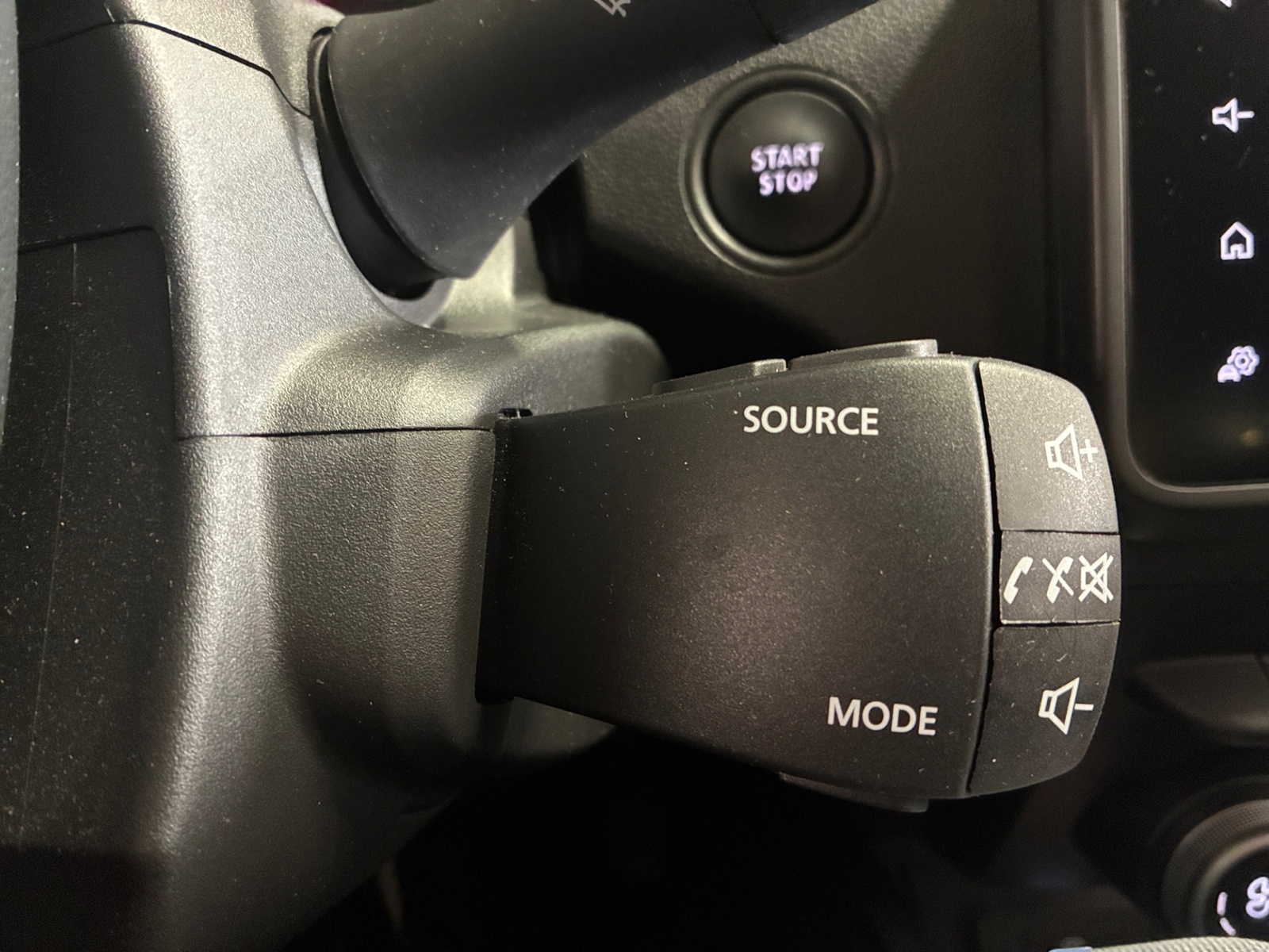 DACIA Duster 2023