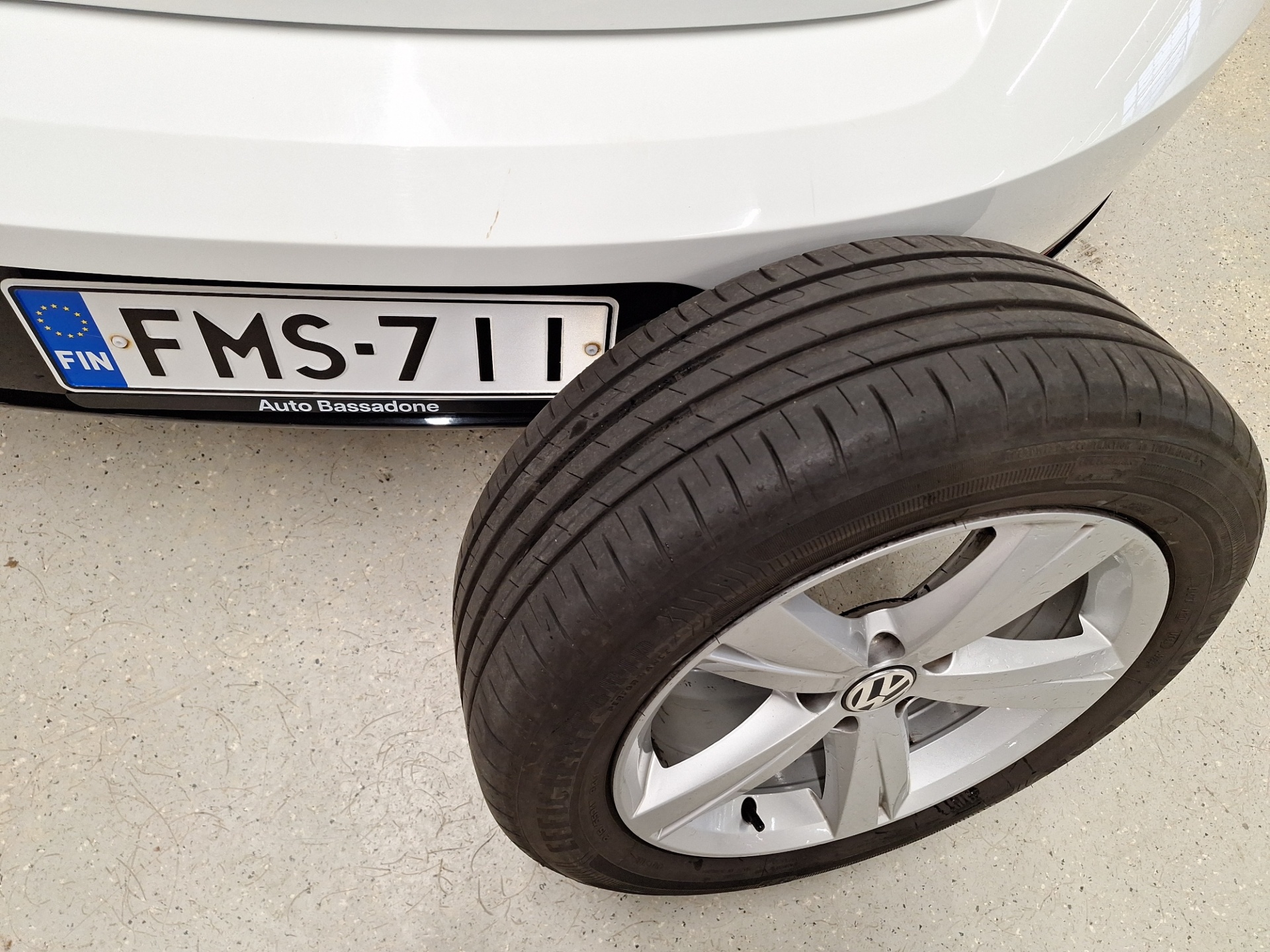 VOLKSWAGEN Beetle 2017