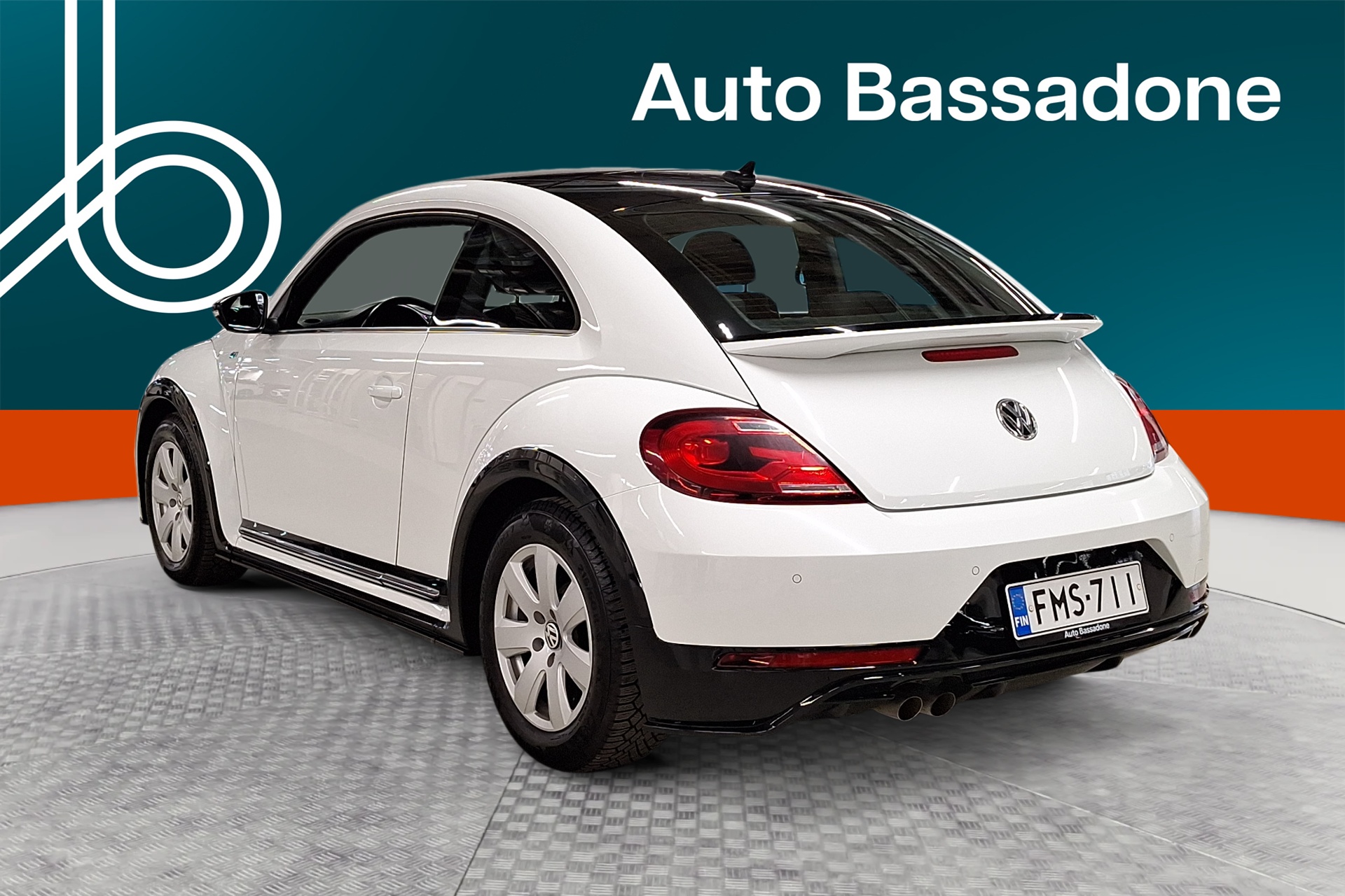 VOLKSWAGEN Beetle 2017