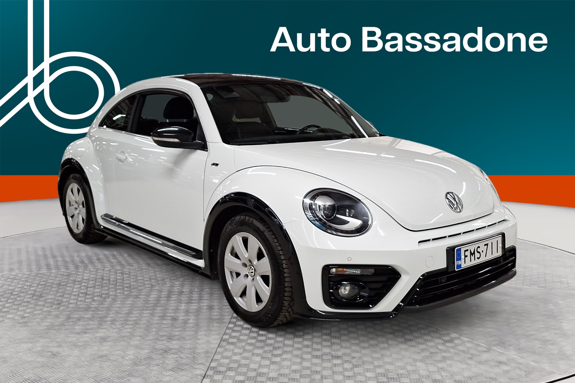 VOLKSWAGEN Beetle 2017