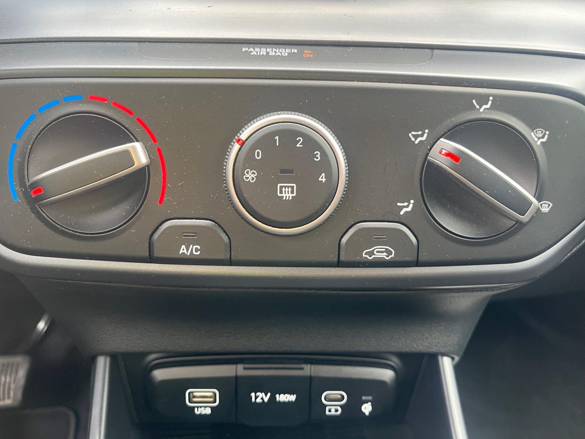HYUNDAI i20 Hatchback 2025