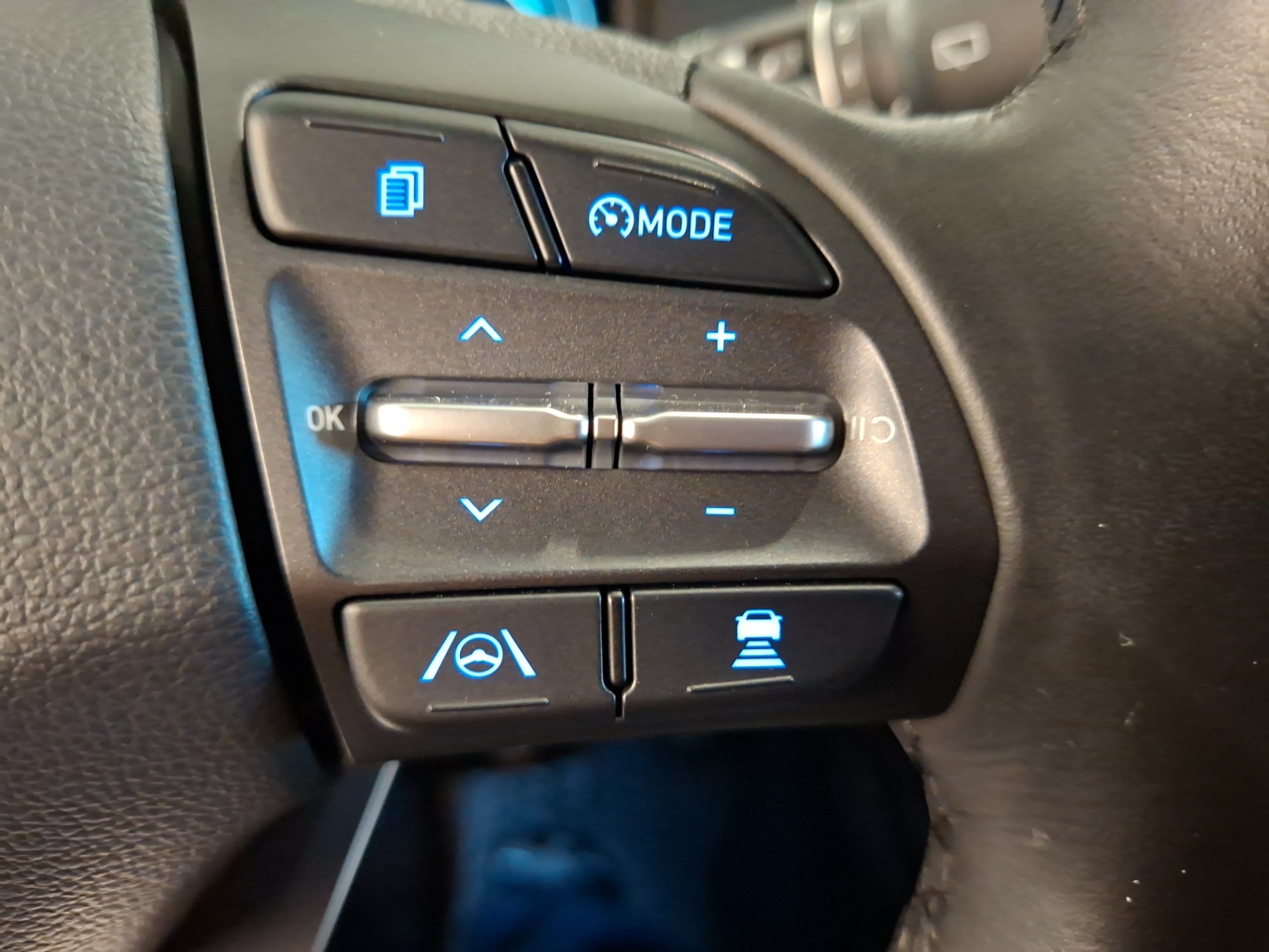 HYUNDAI KONA 2021
