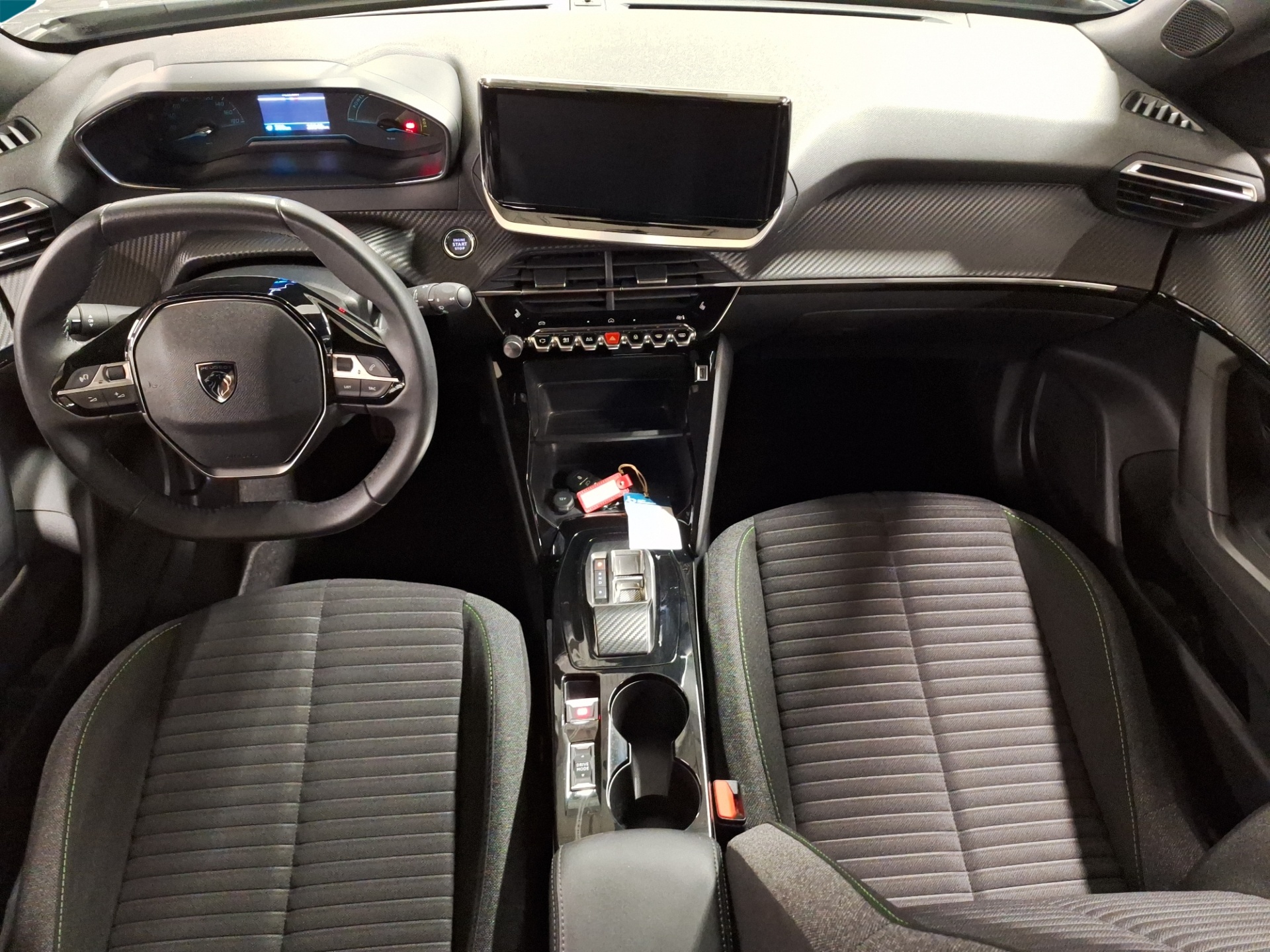 PEUGEOT e-2008 2023