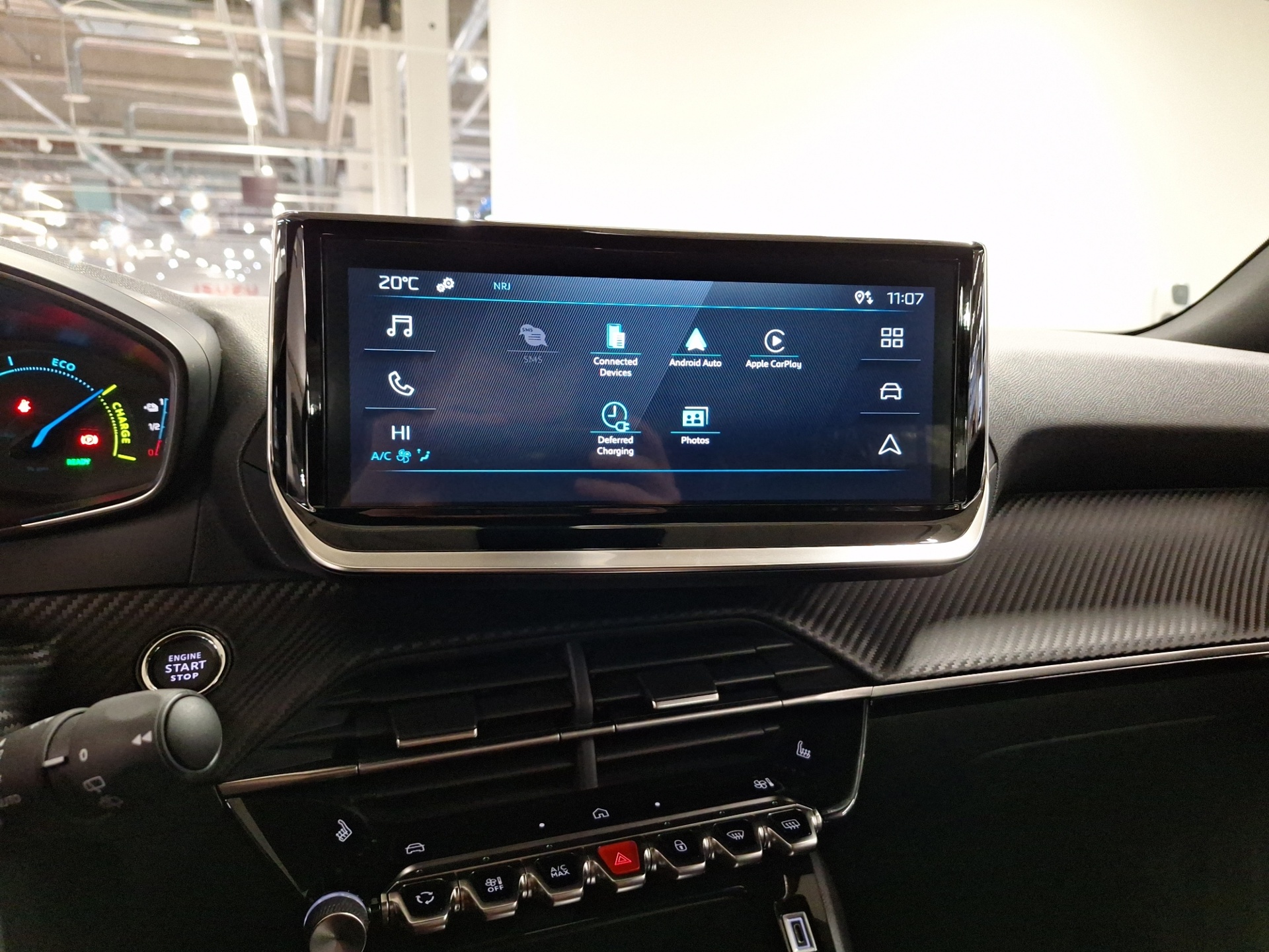 PEUGEOT e-2008 2023