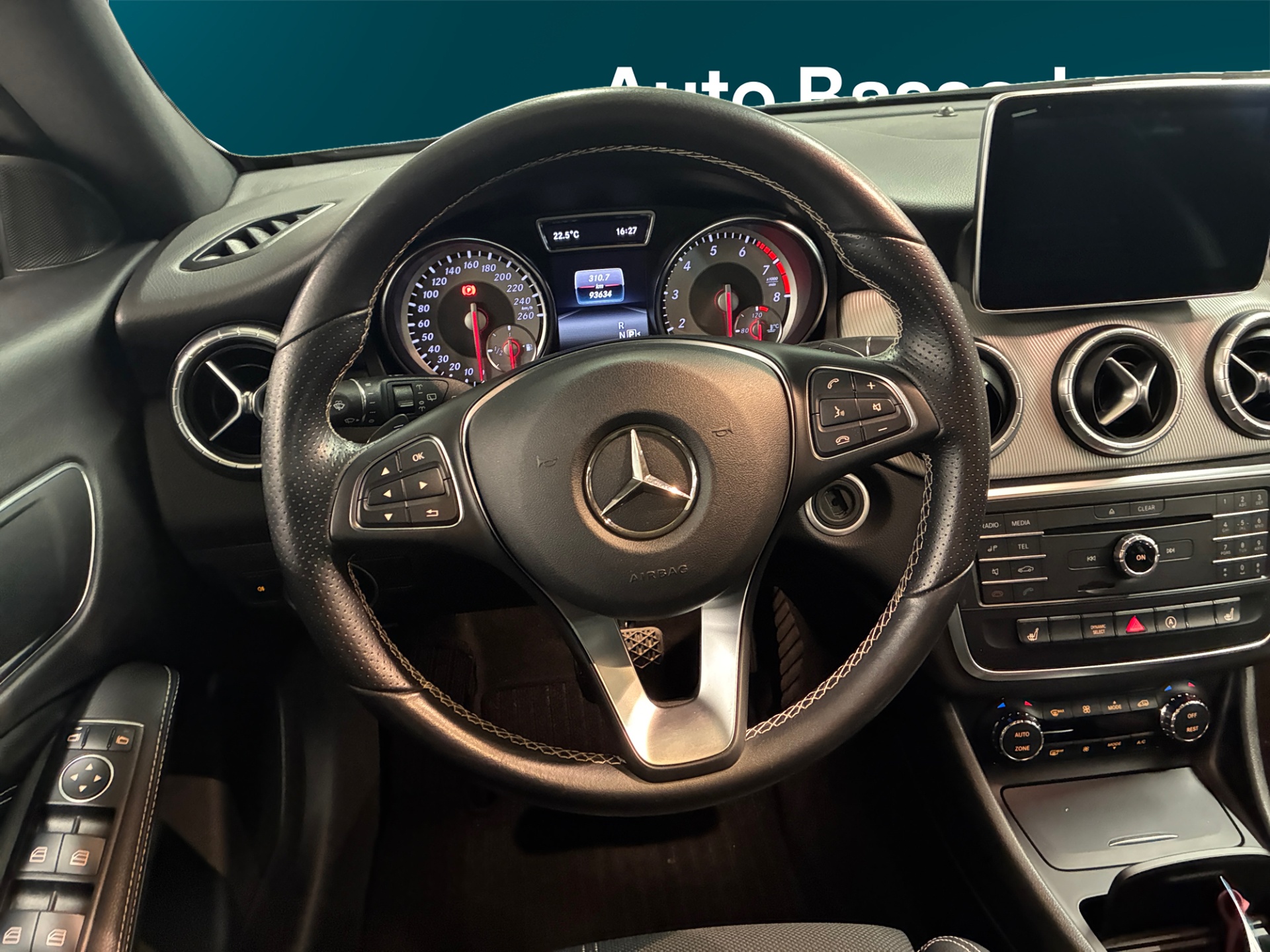 MERCEDES-BENZ CLA 2016