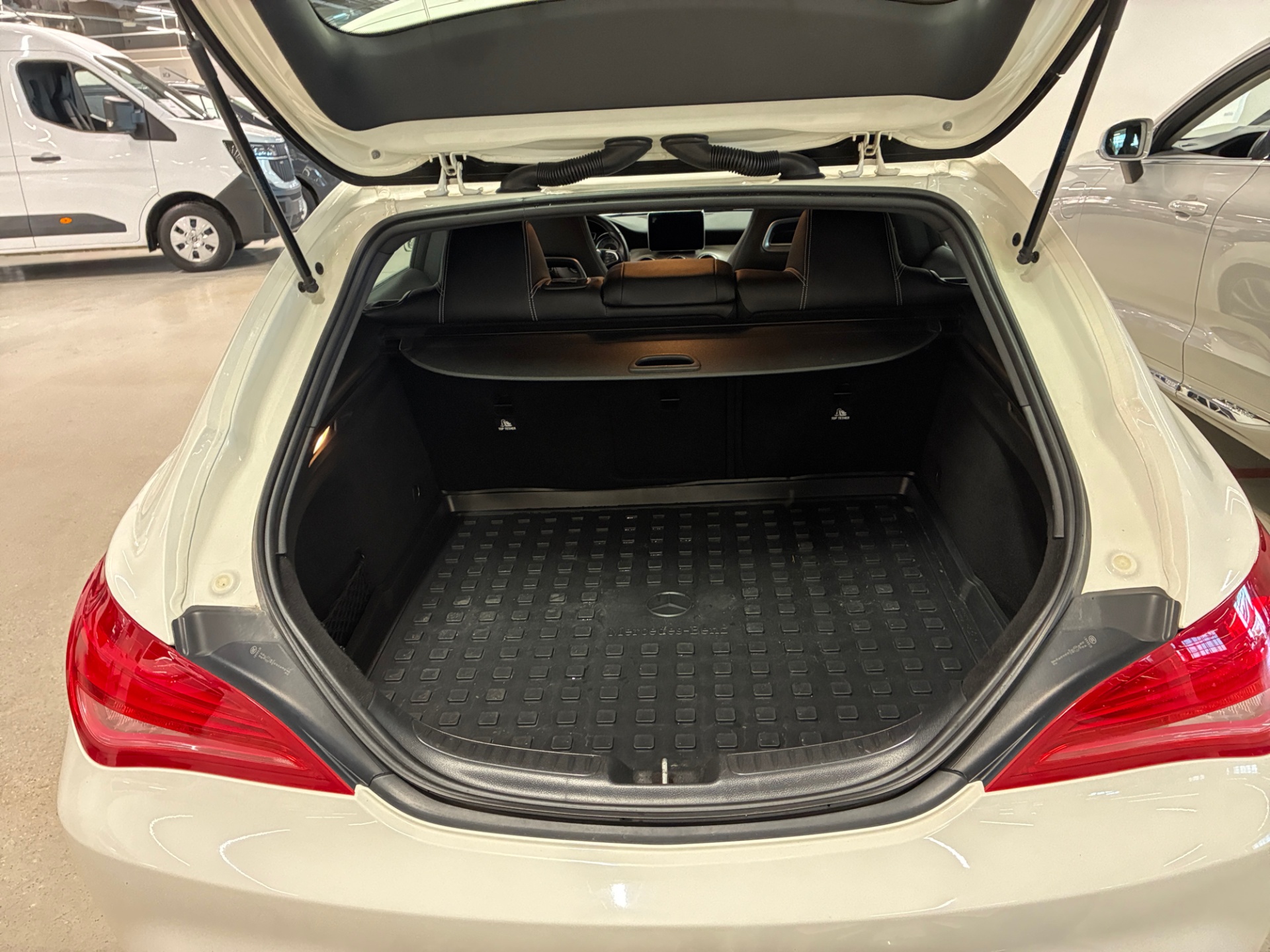 MERCEDES-BENZ CLA 2016