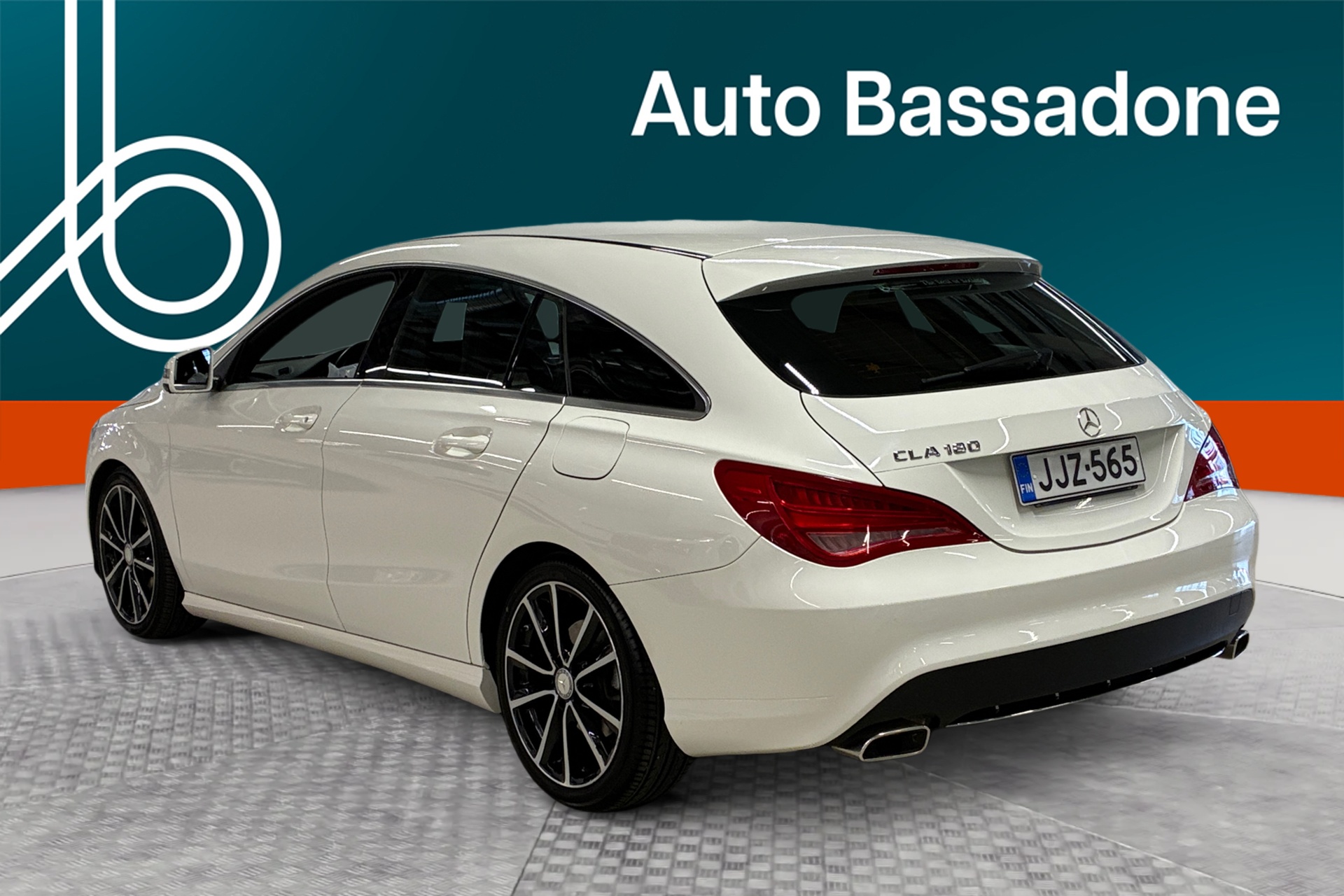 MERCEDES-BENZ CLA 2016