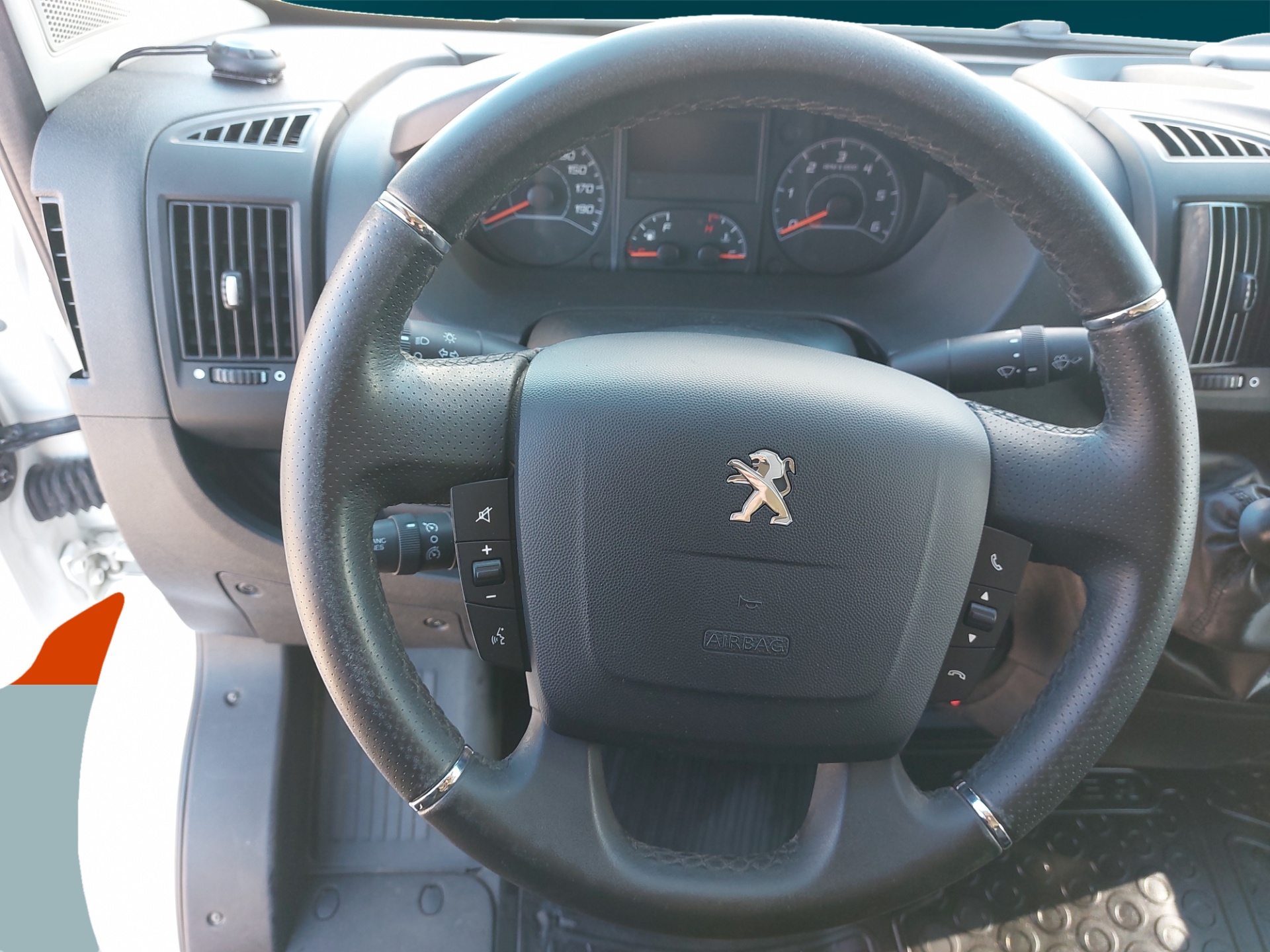 PEUGEOT Boxer 2021