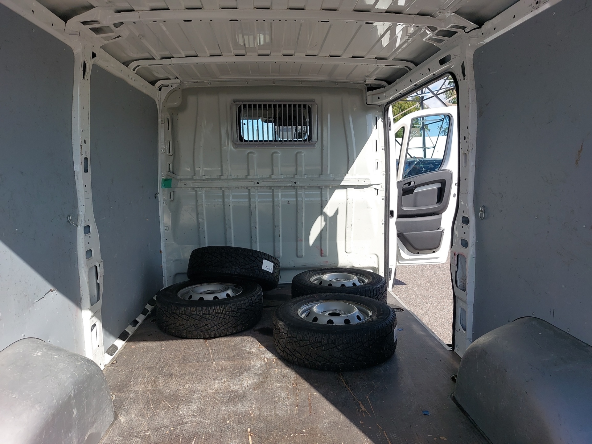 PEUGEOT Boxer 2021