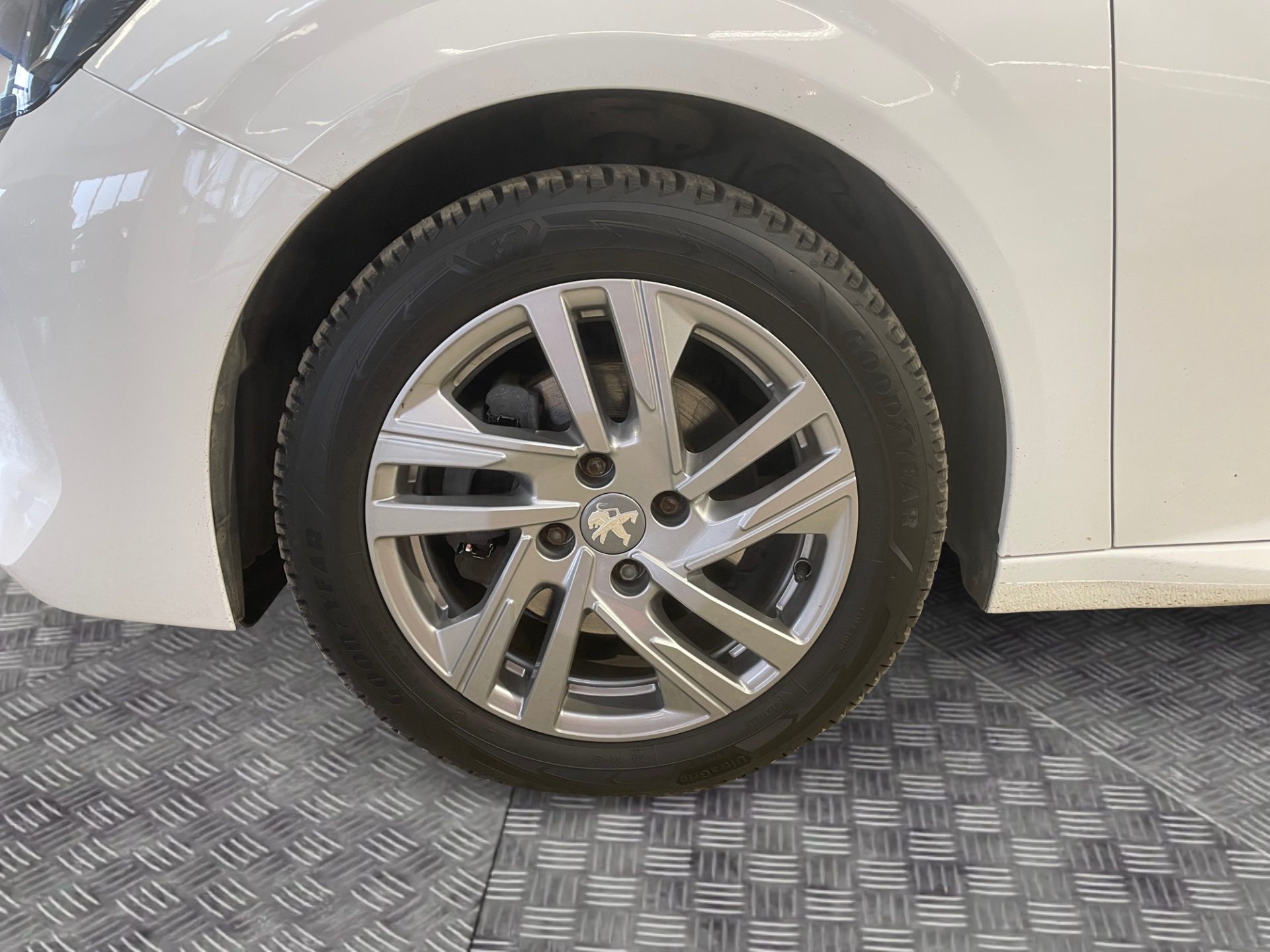 PEUGEOT 208 2022
