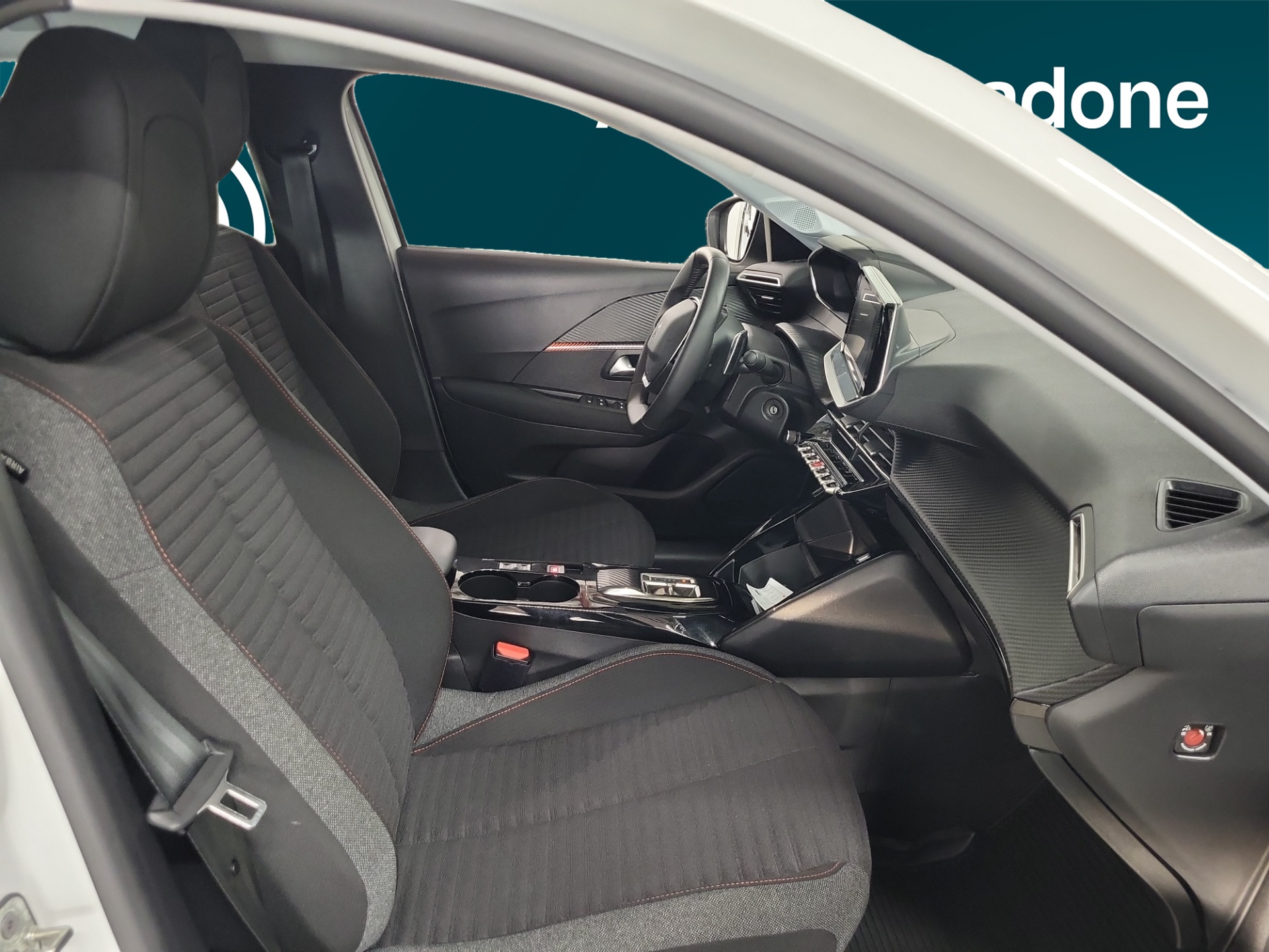 PEUGEOT 208 2022