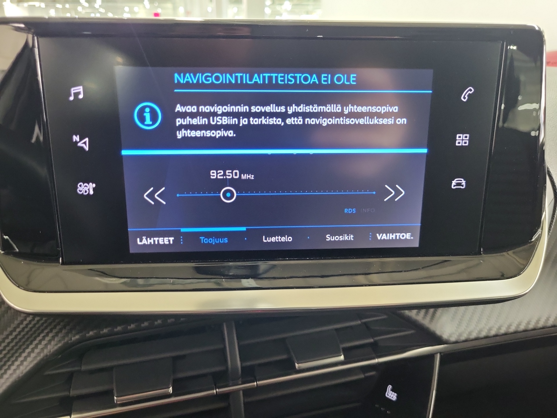 PEUGEOT 208 2022