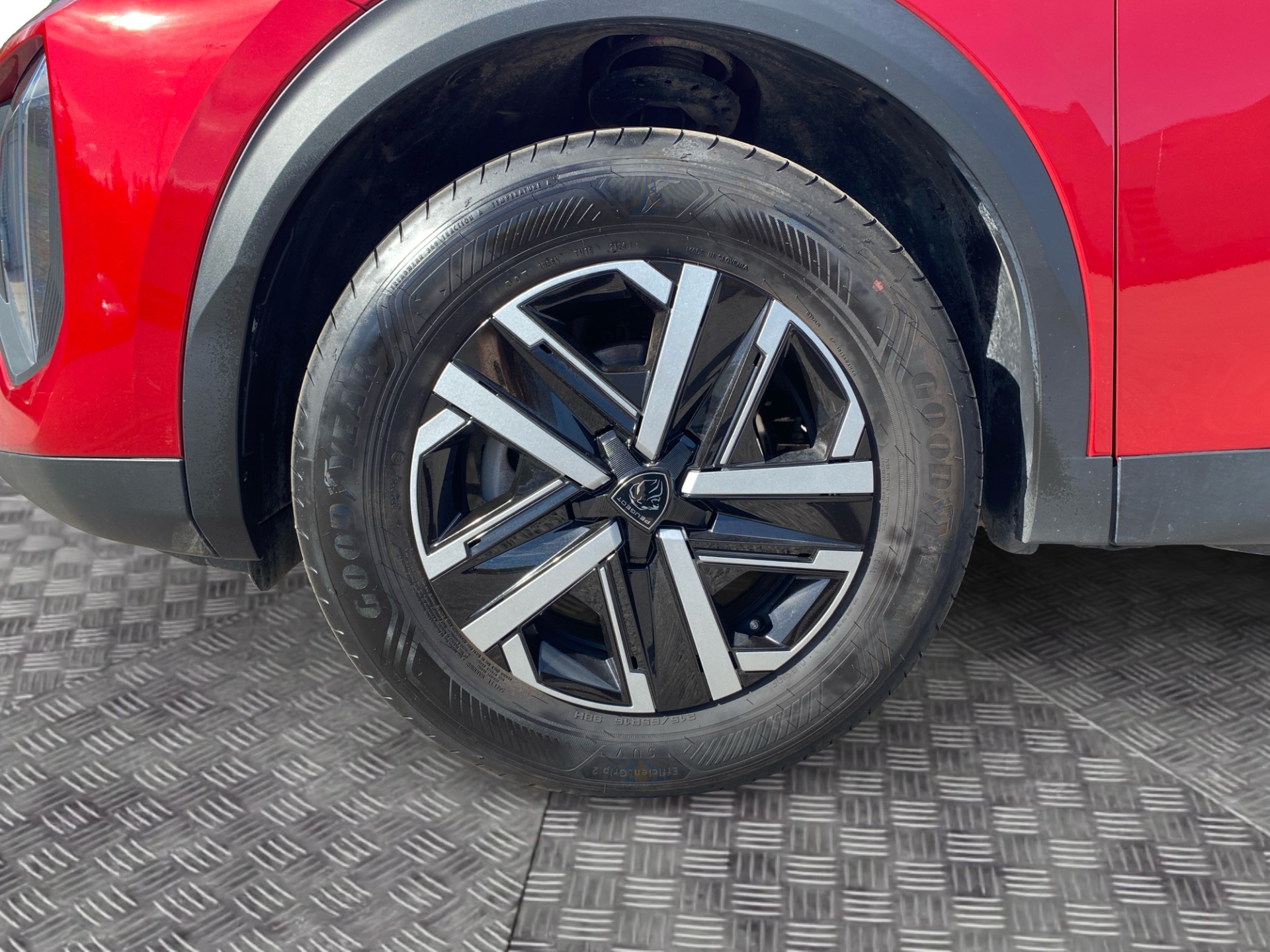 PEUGEOT 2008 2024