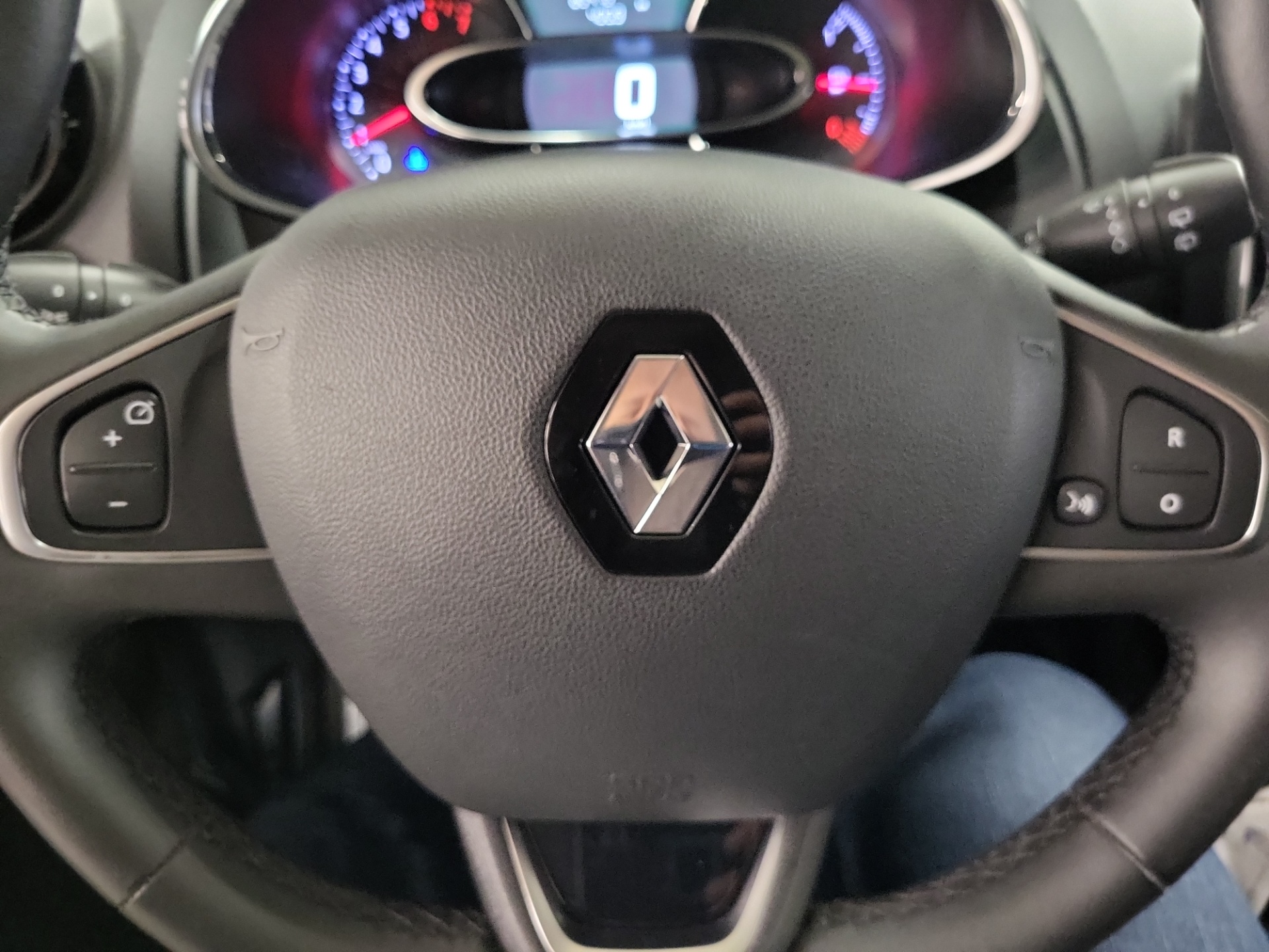 RENAULT Clio 2018