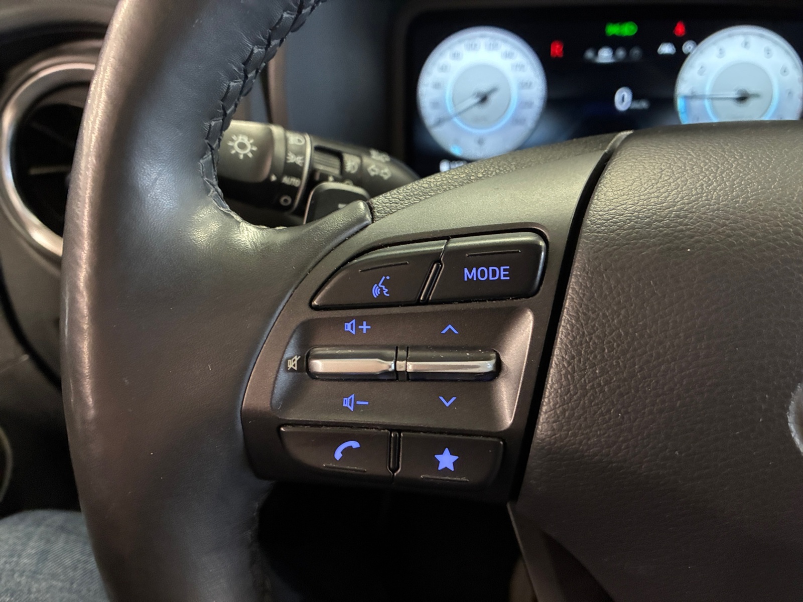 HYUNDAI KONA 2021
